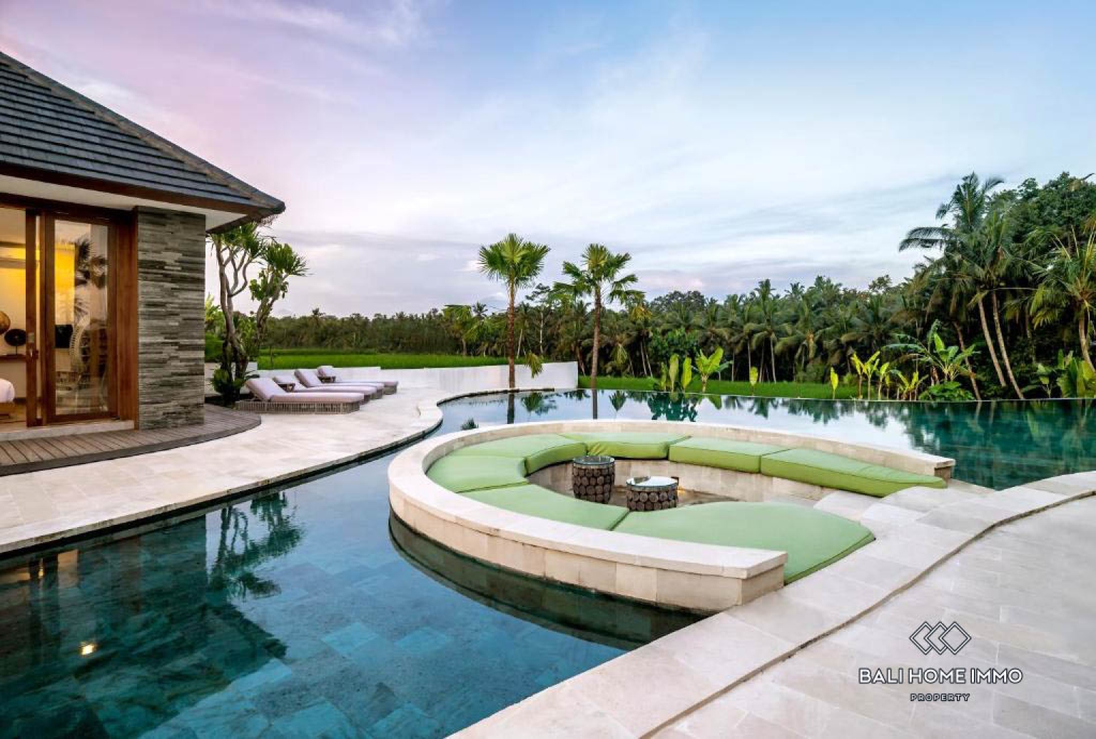 6 Bedrooms Modern Villa with jungle and rice field view for sale in ubud view 19