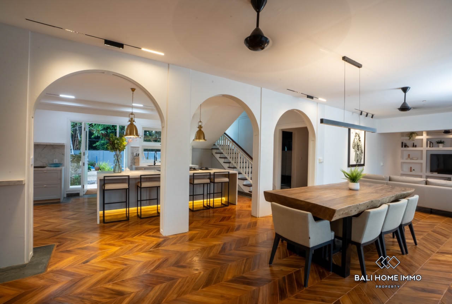 7 Bedrooms Boutique Hotel With Rice Field View For Sale in Ubud view 4