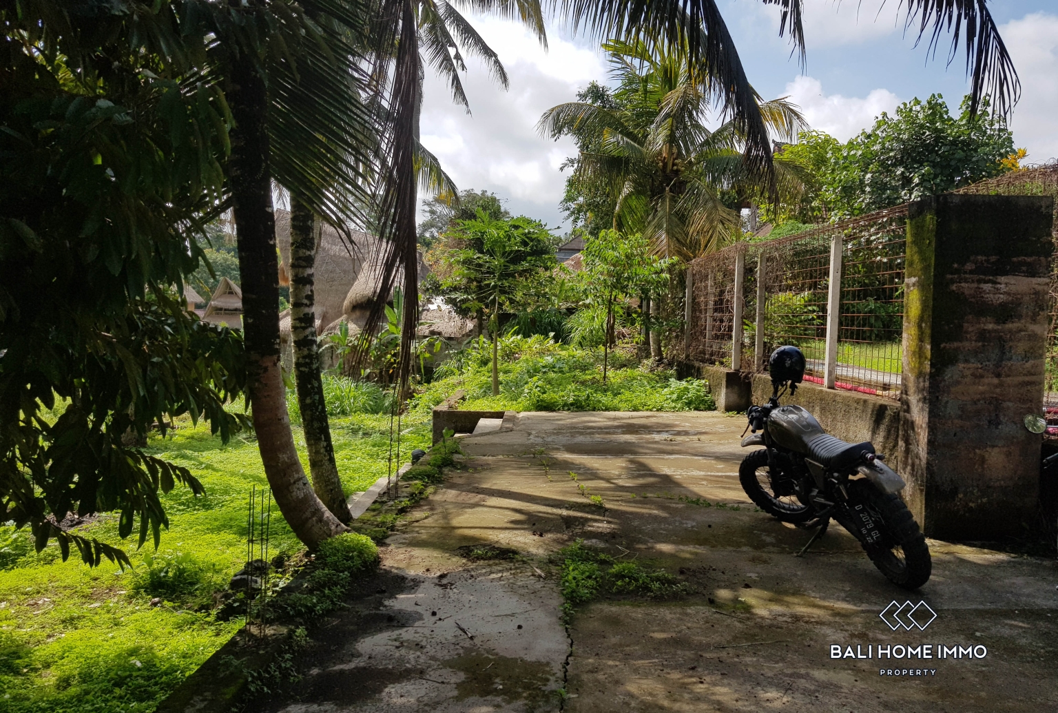 8,4 ARE PINK ZONE LAND FOR SALE IN PENESTANAN UBUD view 6