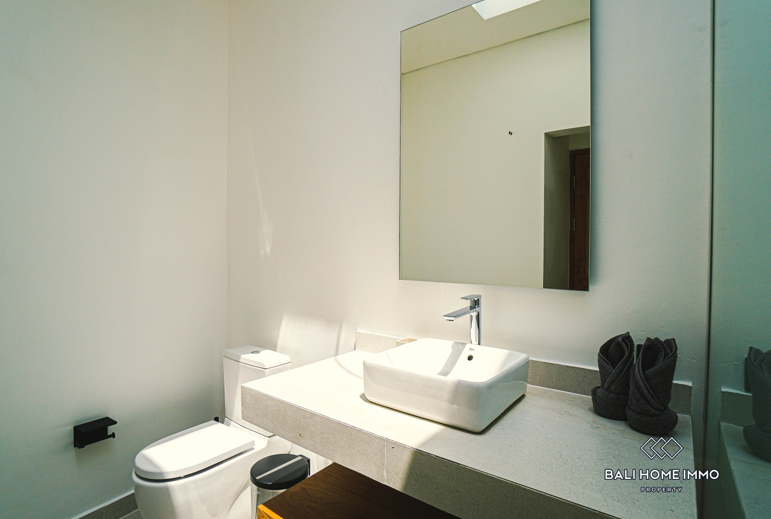 8 units of two bedroom villa for sale in Padonan Canggu view 17