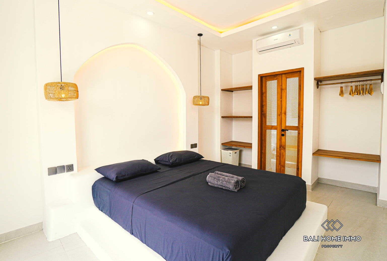 8 units of two bedroom villa for sale in Padonan Canggu view 11