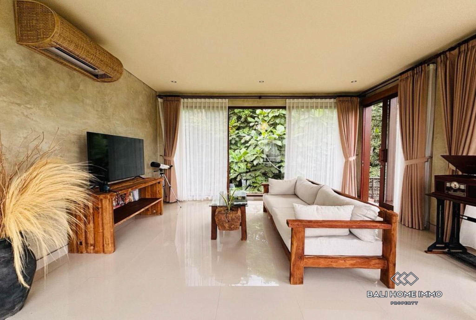 Villa cachée de 2 chambres à vendre à Payangan view 2