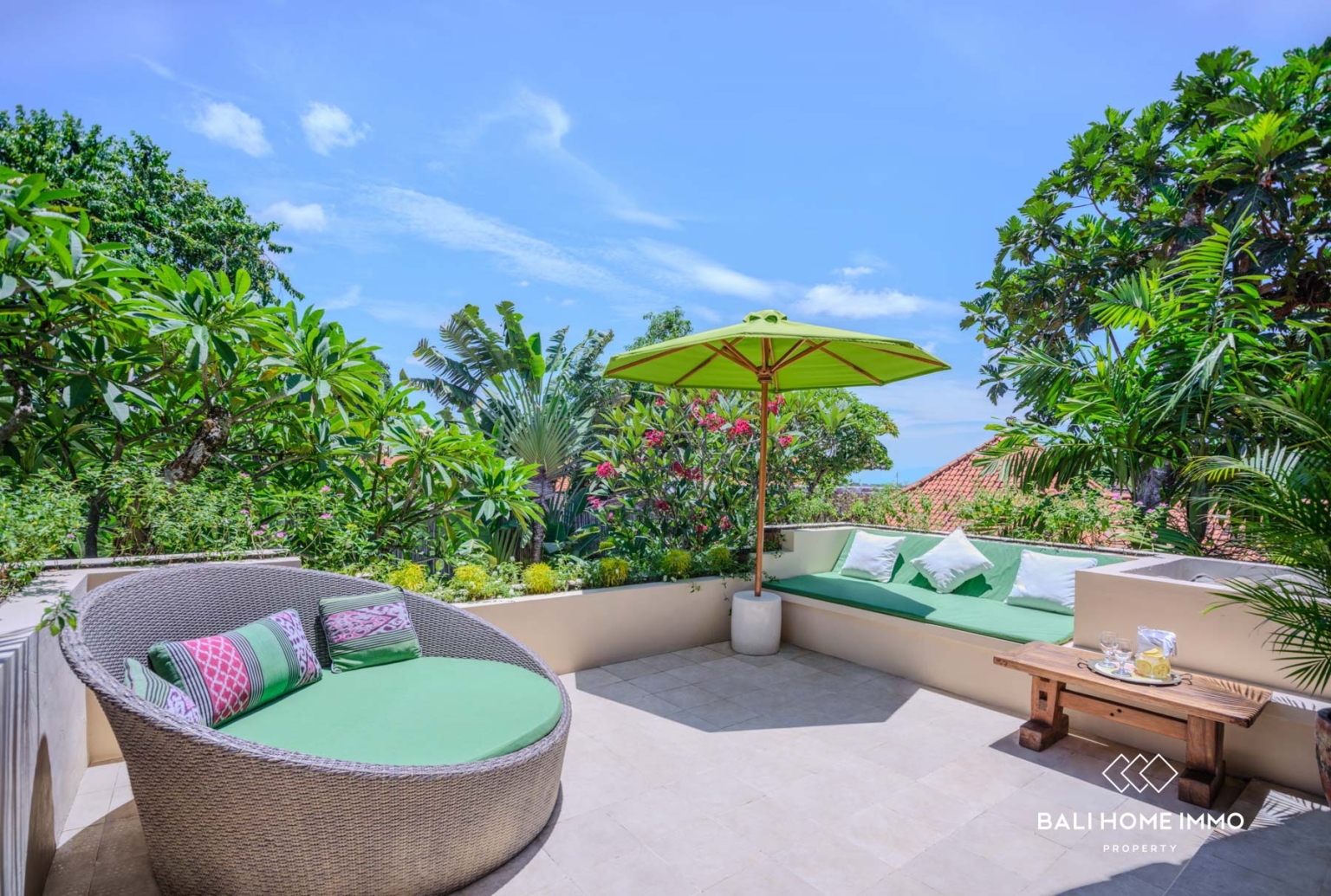 A LEGENDARY 4 BEDROOM VILLA FOR LEASEHOLD SALE in SEMINYAK BALI view 24