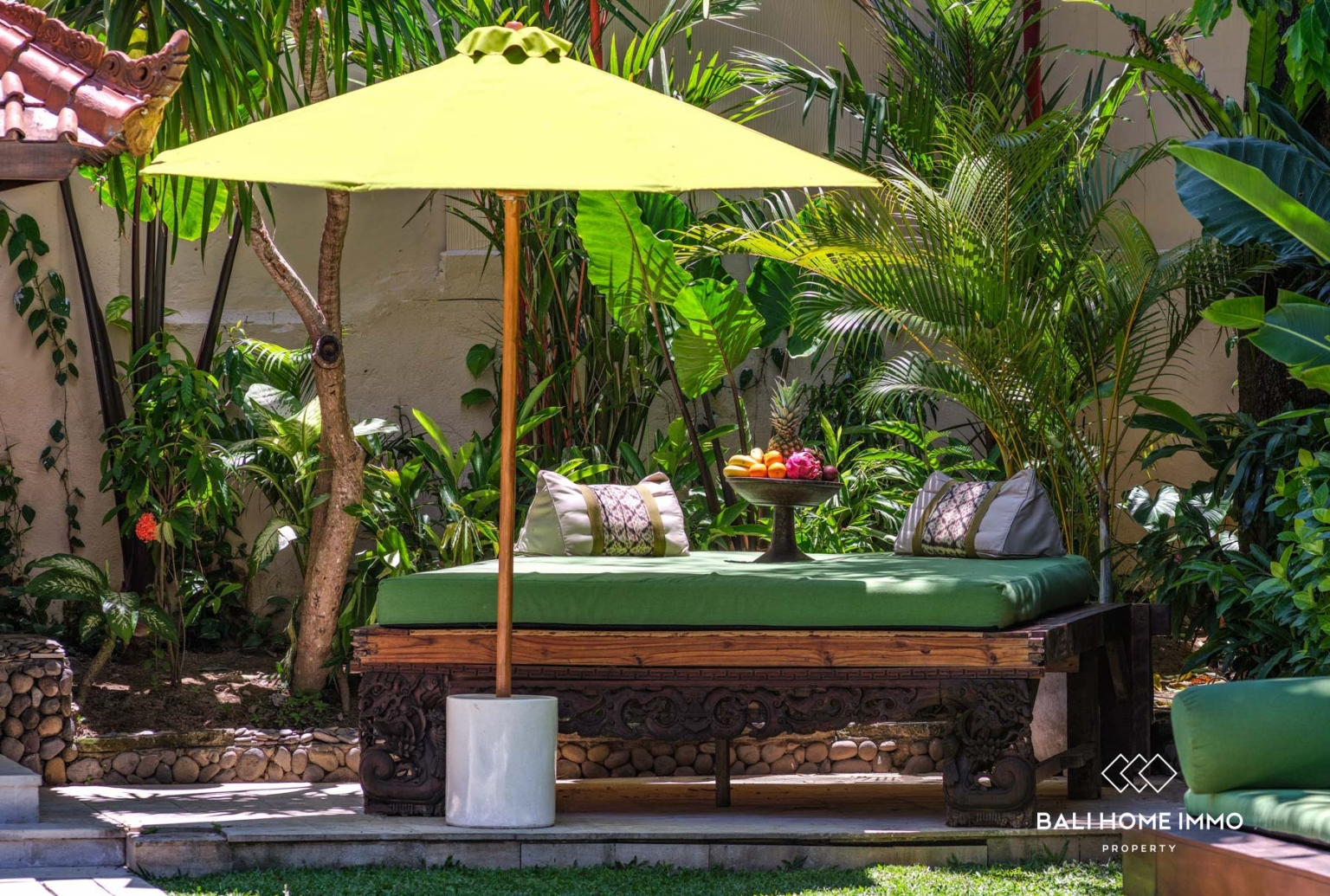 A LEGENDARY 4 BEDROOM VILLA FOR LEASEHOLD SALE in SEMINYAK BALI view 28