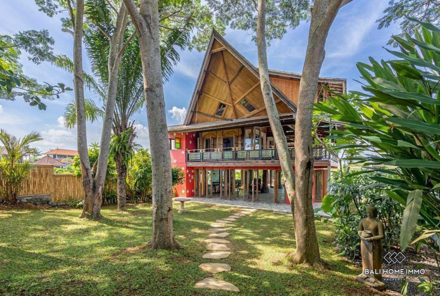 Antique 3-Bedroom Villa Surrounded by Rice Fields for Yearly rental in Bali Cemagi Beach view 26