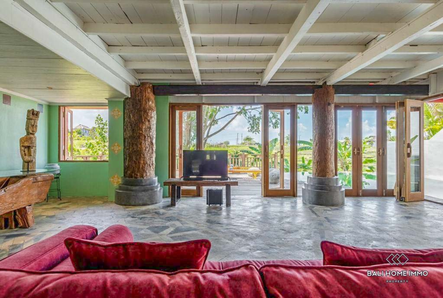 Antique 3-Bedroom Villa Surrounded by Rice Fields for Yearly rental in Bali Cemagi Beach view 3