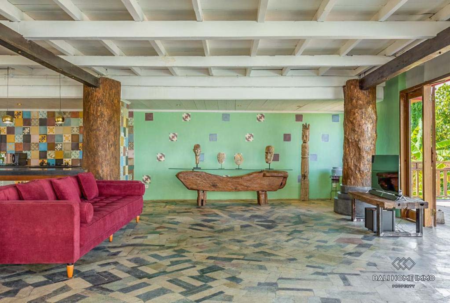 Antique 3-Bedroom Villa Surrounded by Rice Fields for Yearly rental in Bali Cemagi Beach view 4