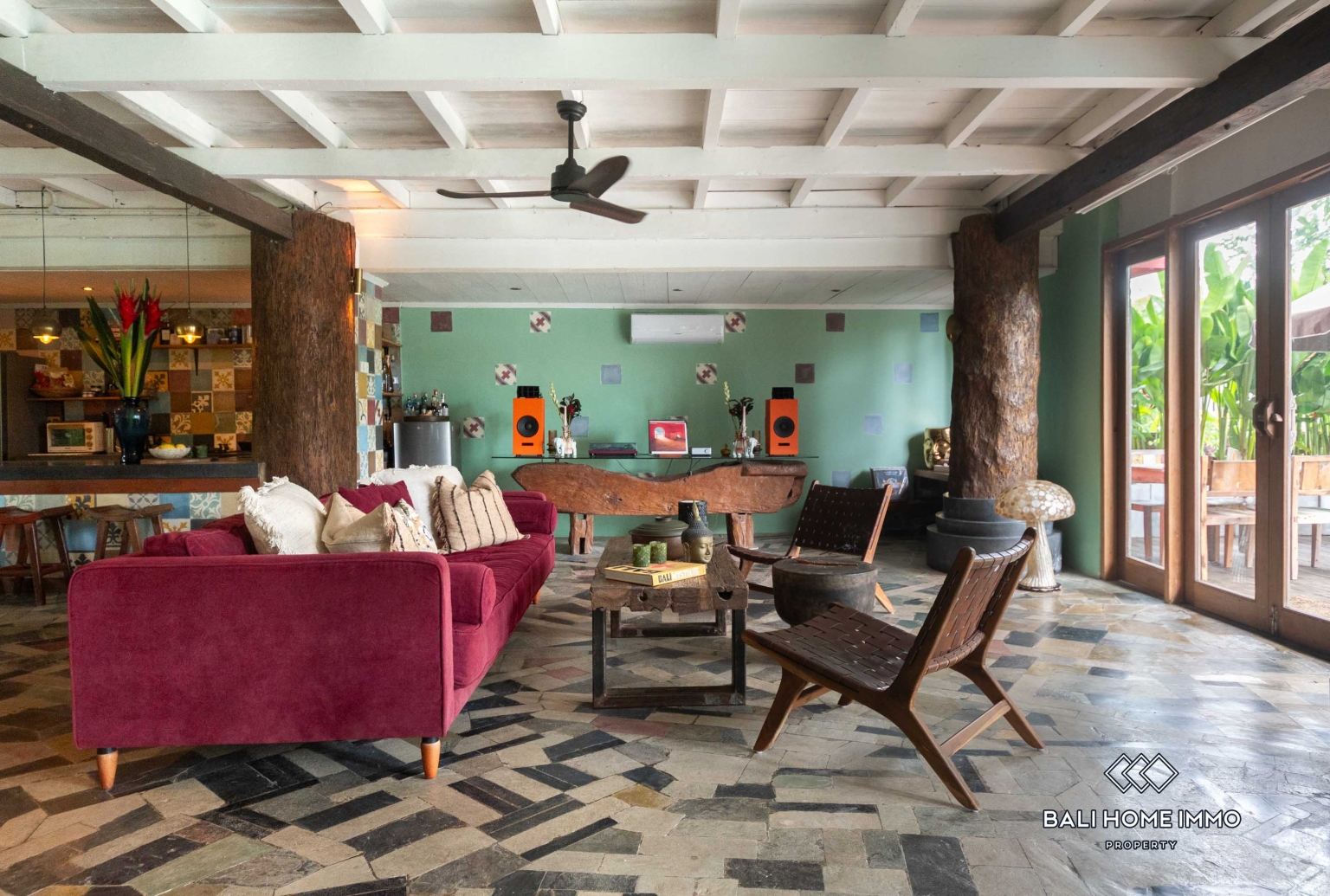 Antique 3-Bedroom Villa Surrounded by Rice Fields for Yearly rental in Bali Cemagi Beach view 3