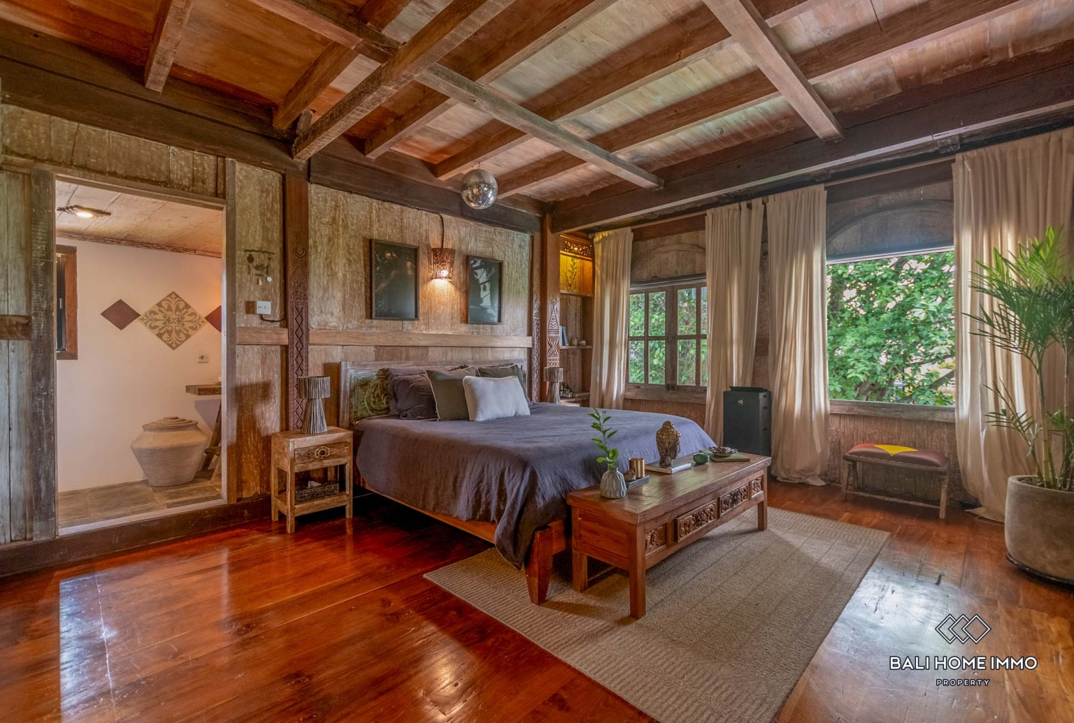 Antique 3-Bedroom Villa Surrounded by Rice Fields for Yearly rental in Bali Cemagi Beach view 12
