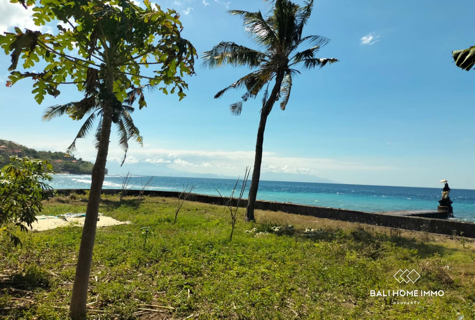 BEACH FRONT 780 m² LAND FOR LEASEHOLD SALE in NUSA PENIDA BALI view 2