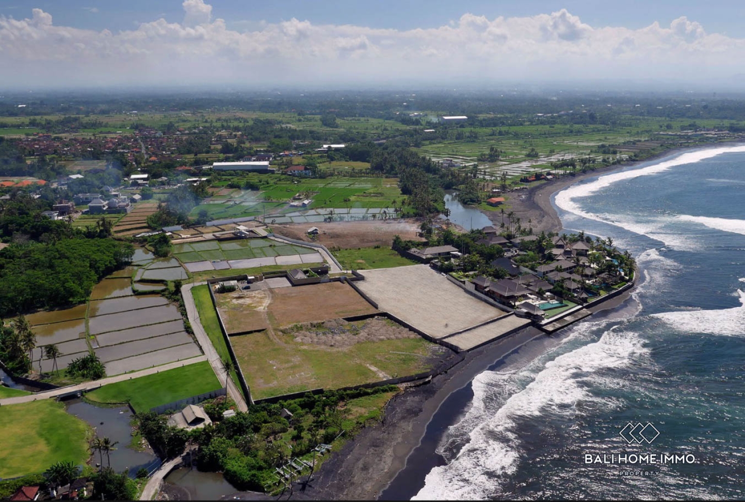 Terrain de 8800 m² en bord de mer zone rose à vendre à Pabean Beach, Sukawati view 7