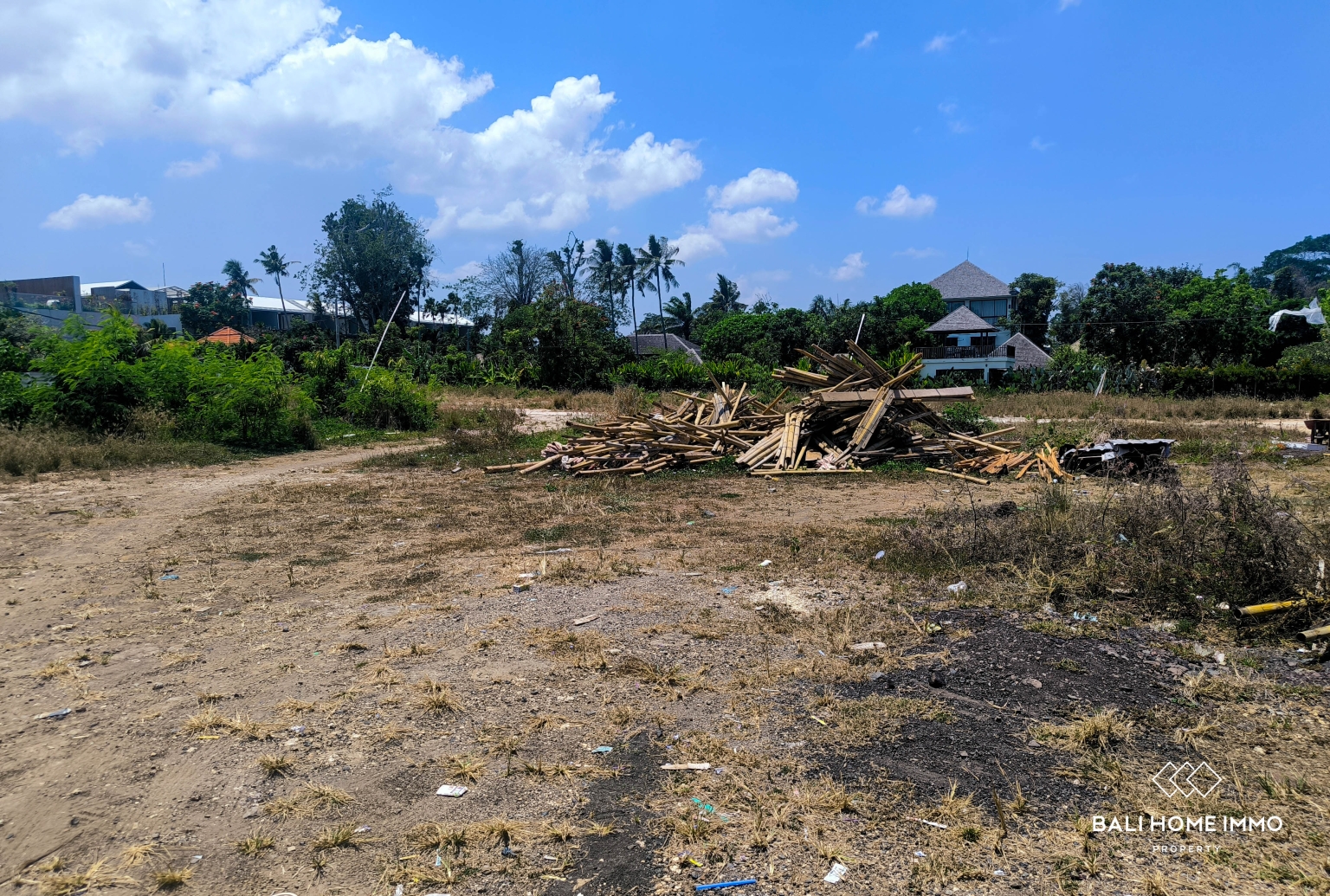 Beachside 294.5 m2 Land for Sale in Seseh view 2