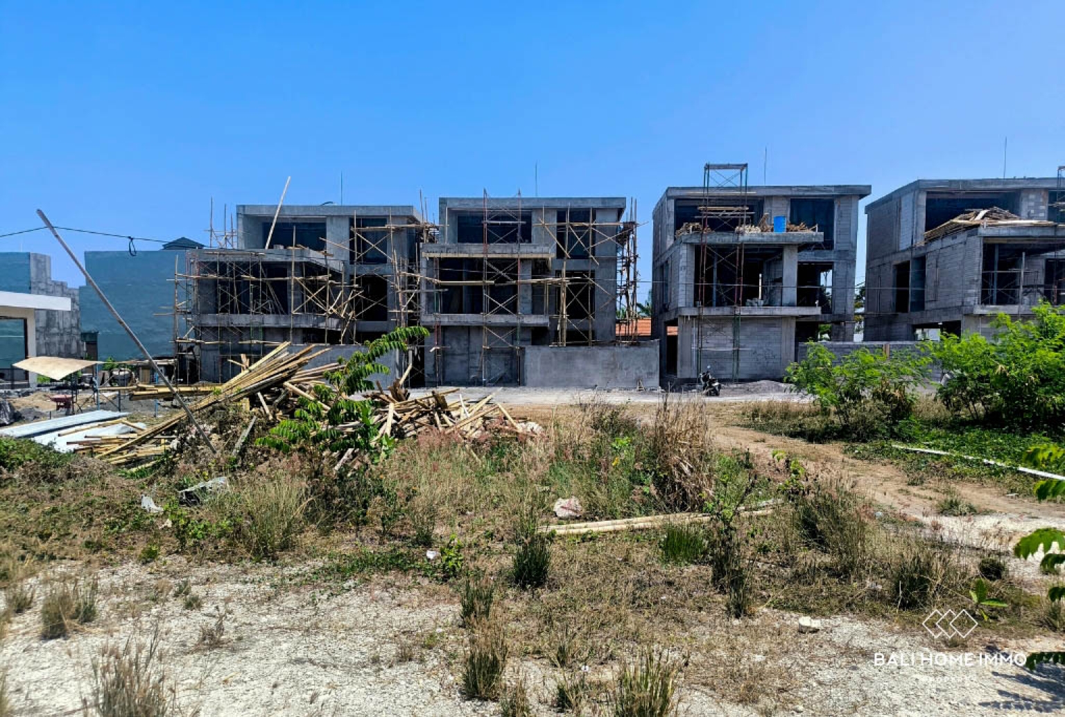 Beachside 294.5 m2 Land for Sale in Seseh view 3