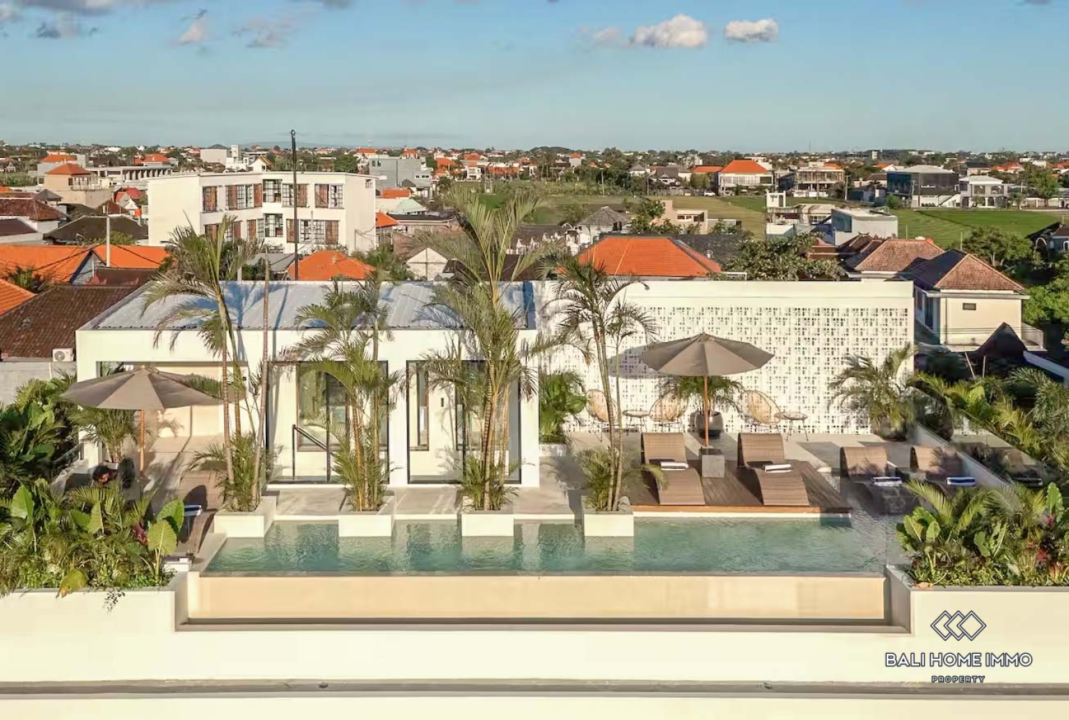 Beautiful 1 Bedrooms apartment with rooftop for sale in bali Canggu berawa view 16