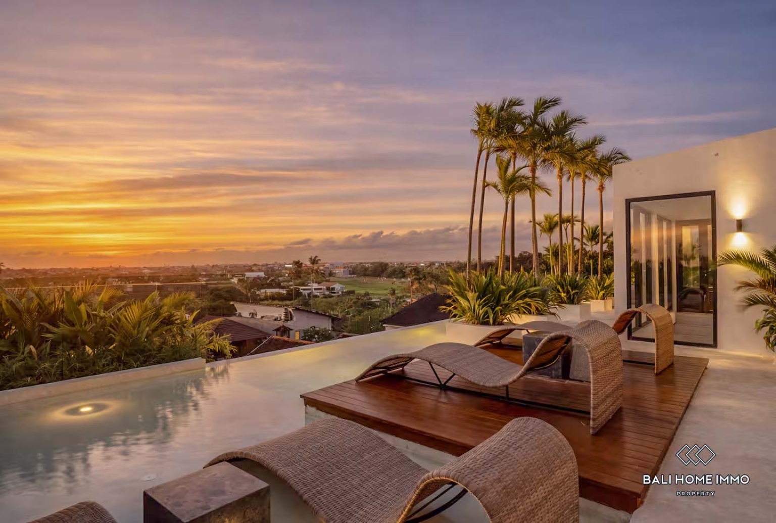Beautiful 1 Bedrooms apartment with rooftop for sale in bali Canggu berawa view 15