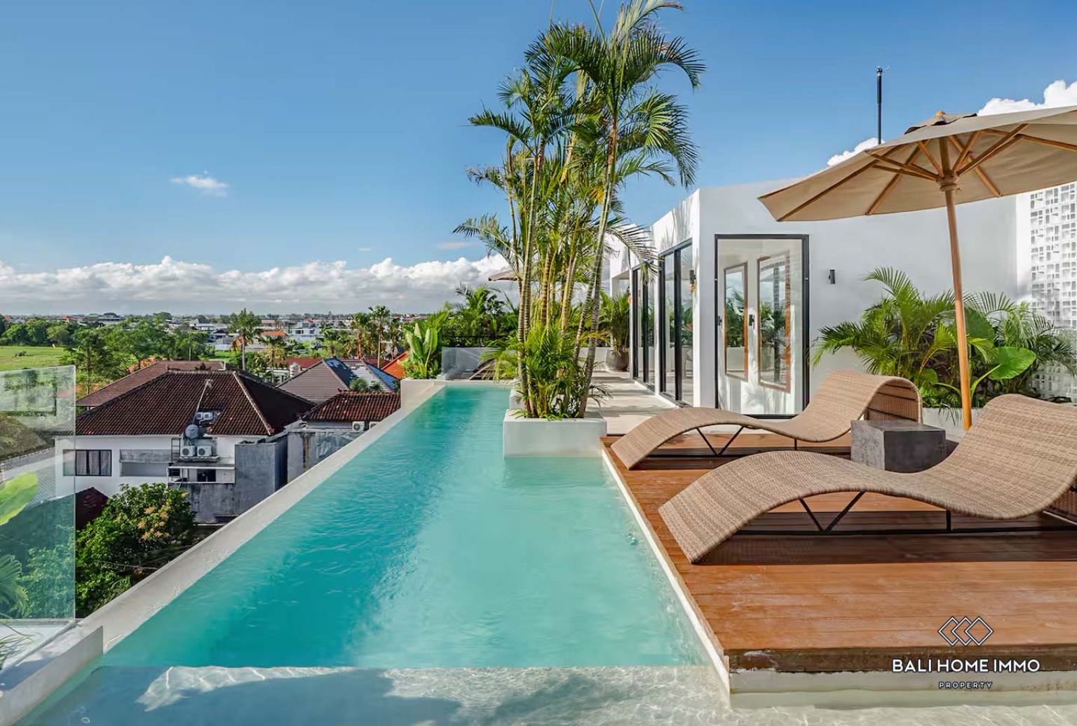 Beautiful 1 Bedrooms apartment with rooftop for sale in bali Canggu berawa view 10