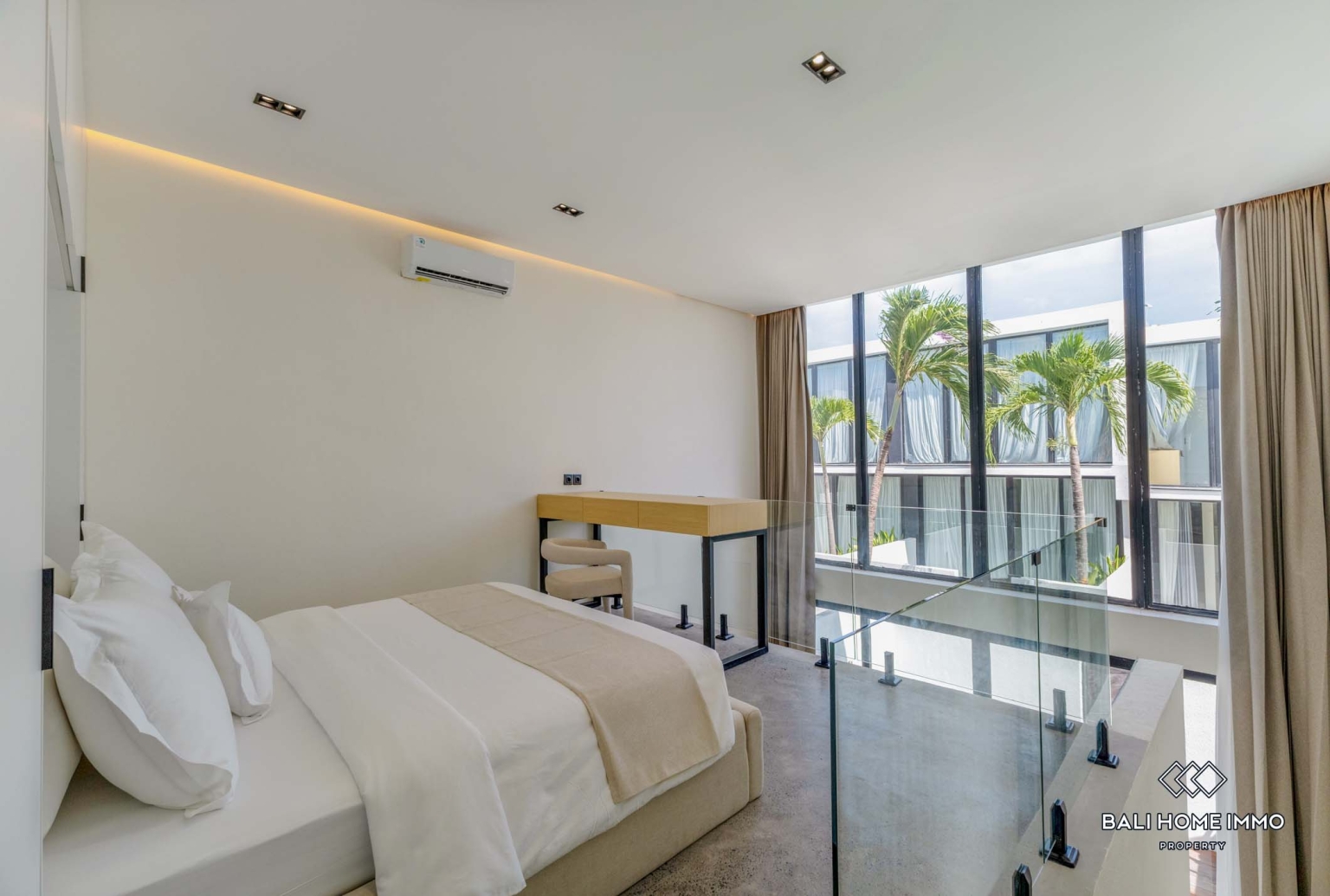 beautiful 1 Bedrooms private villa inside a villa complex for monthly rental in Canggu Berawa view 8