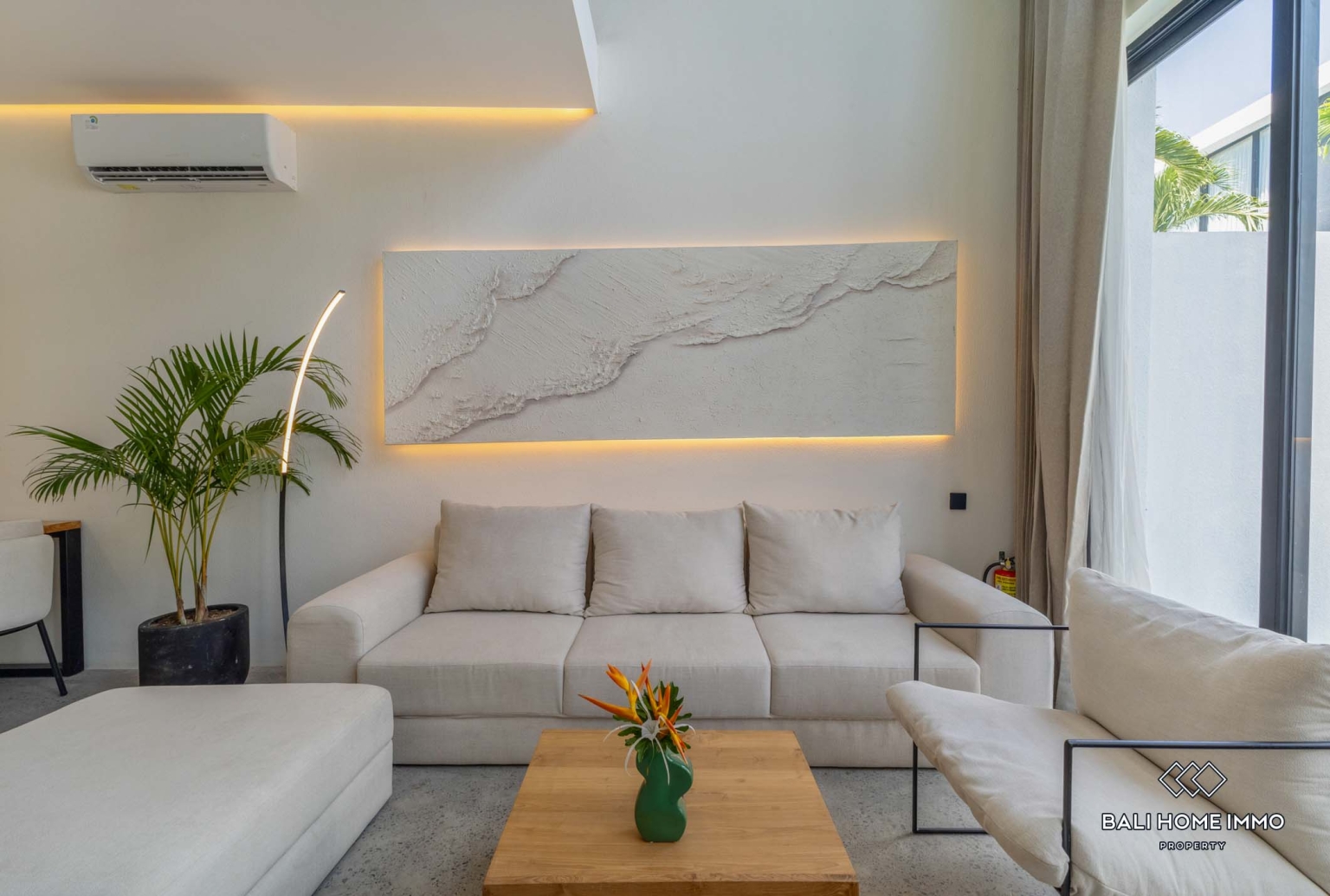 beautiful 1 Bedrooms private villa inside a villa complex for monthly rental in Canggu Berawa view 2