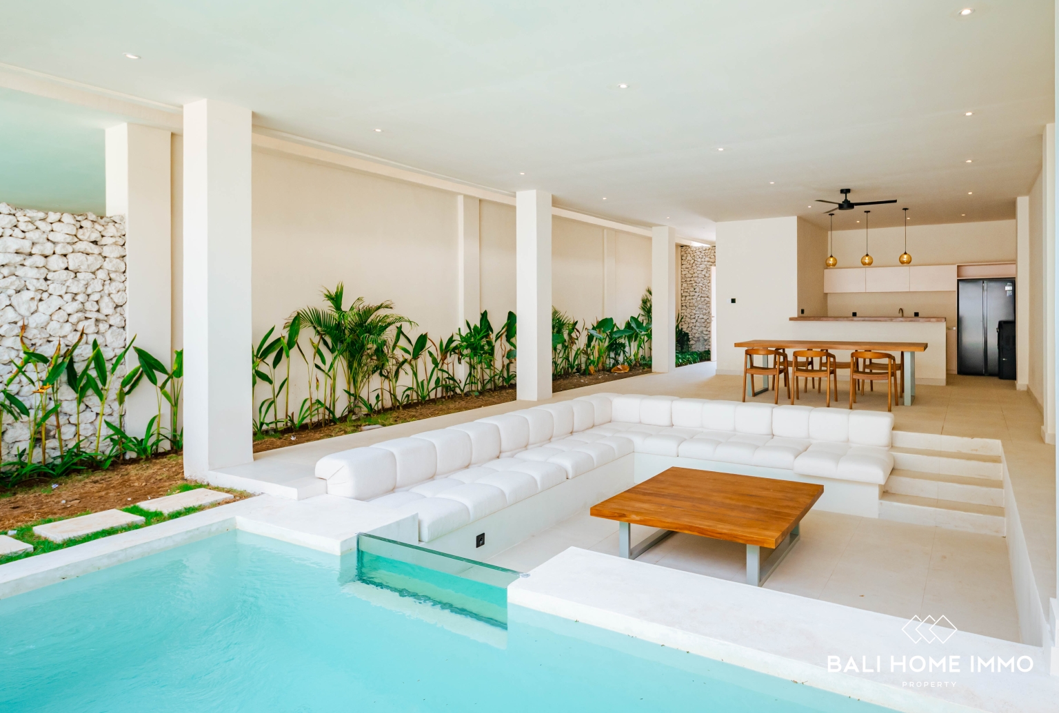 BEAUTIFUL 2 BEDROOM ELEGANT VILLA FOR SALE LEASEHOLD IN UNGASAN view 4