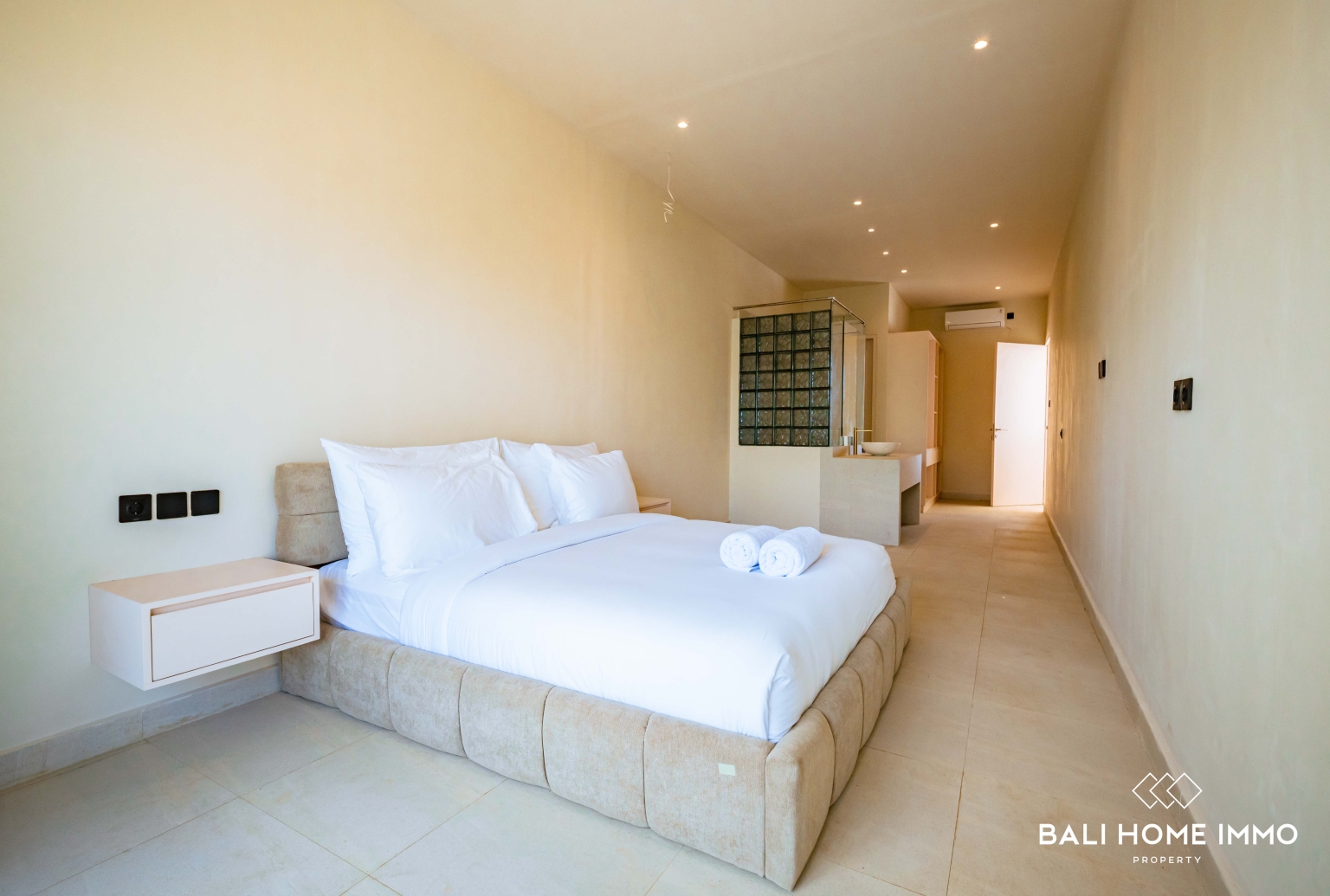 BEAUTIFUL 2 BEDROOM ELEGANT VILLA FOR SALE LEASEHOLD IN UNGASAN view 14