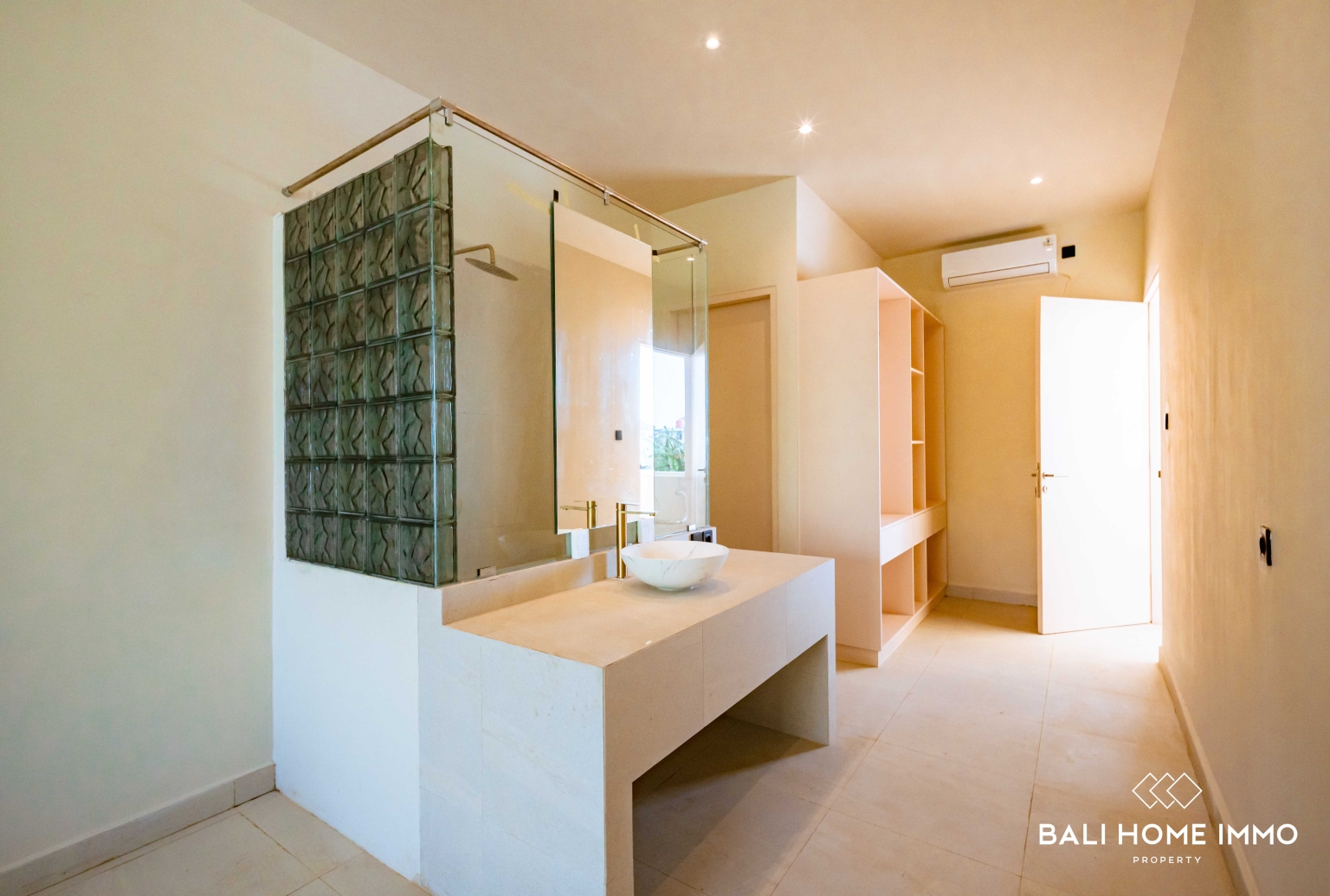 BEAUTIFUL 2 BEDROOM ELEGANT VILLA FOR SALE LEASEHOLD IN UNGASAN view 21