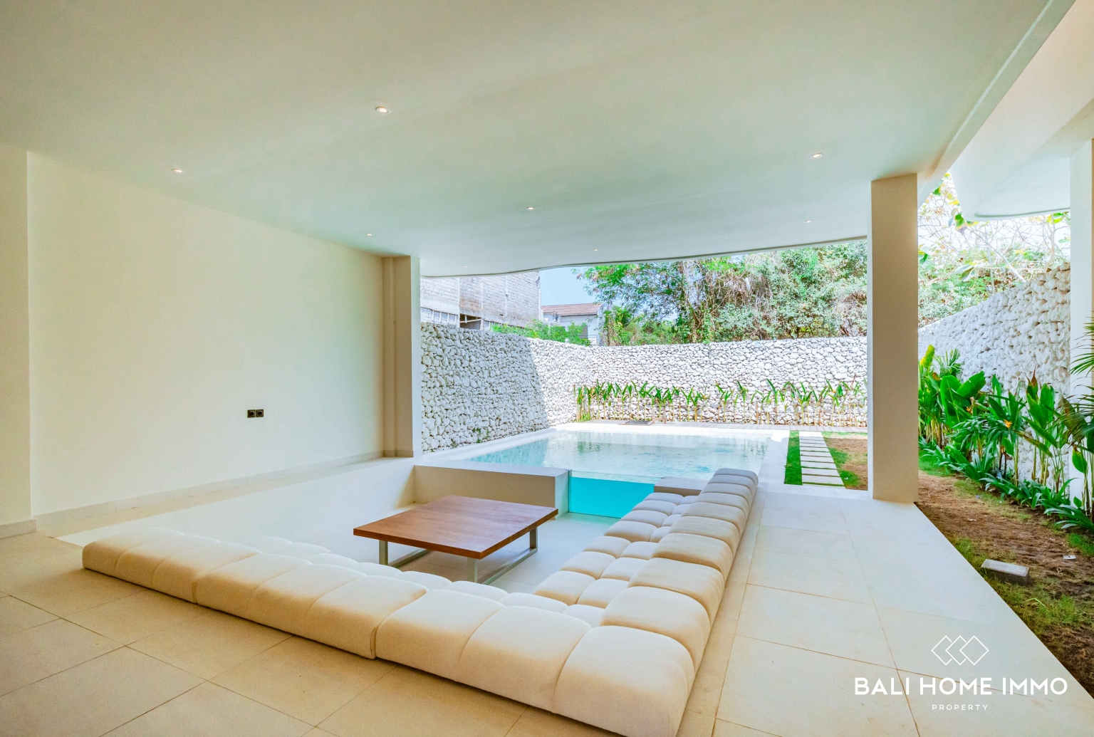 BEAUTIFUL 2 BEDROOM ELEGANT VILLA FOR SALE LEASEHOLD IN UNGASAN view 6