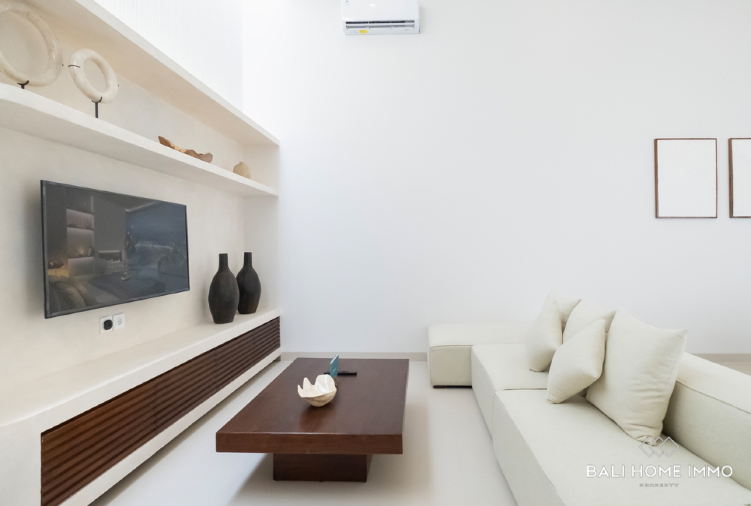 BEAUTIFUL 2 BEDROOM VILLA FOR SALE LEASEHOLD IN BINGIN view 3