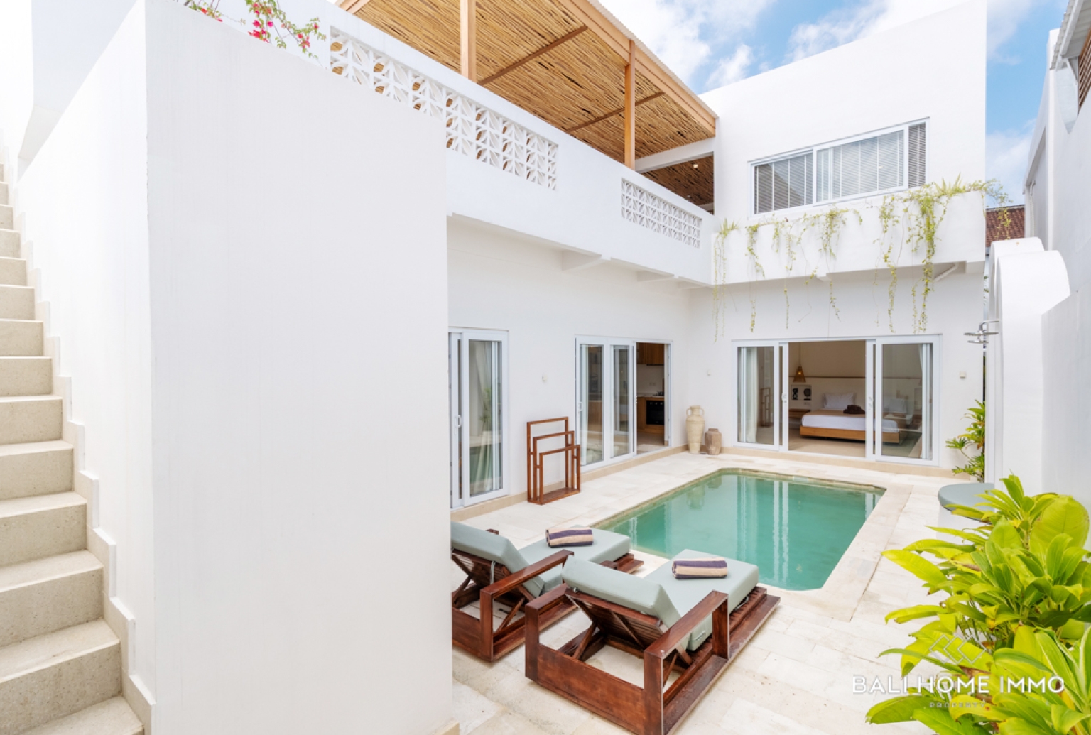 BEAUTIFUL 2 BEDROOM VILLA FOR SALE LEASEHOLD & RENTAL IN PECATU view 3