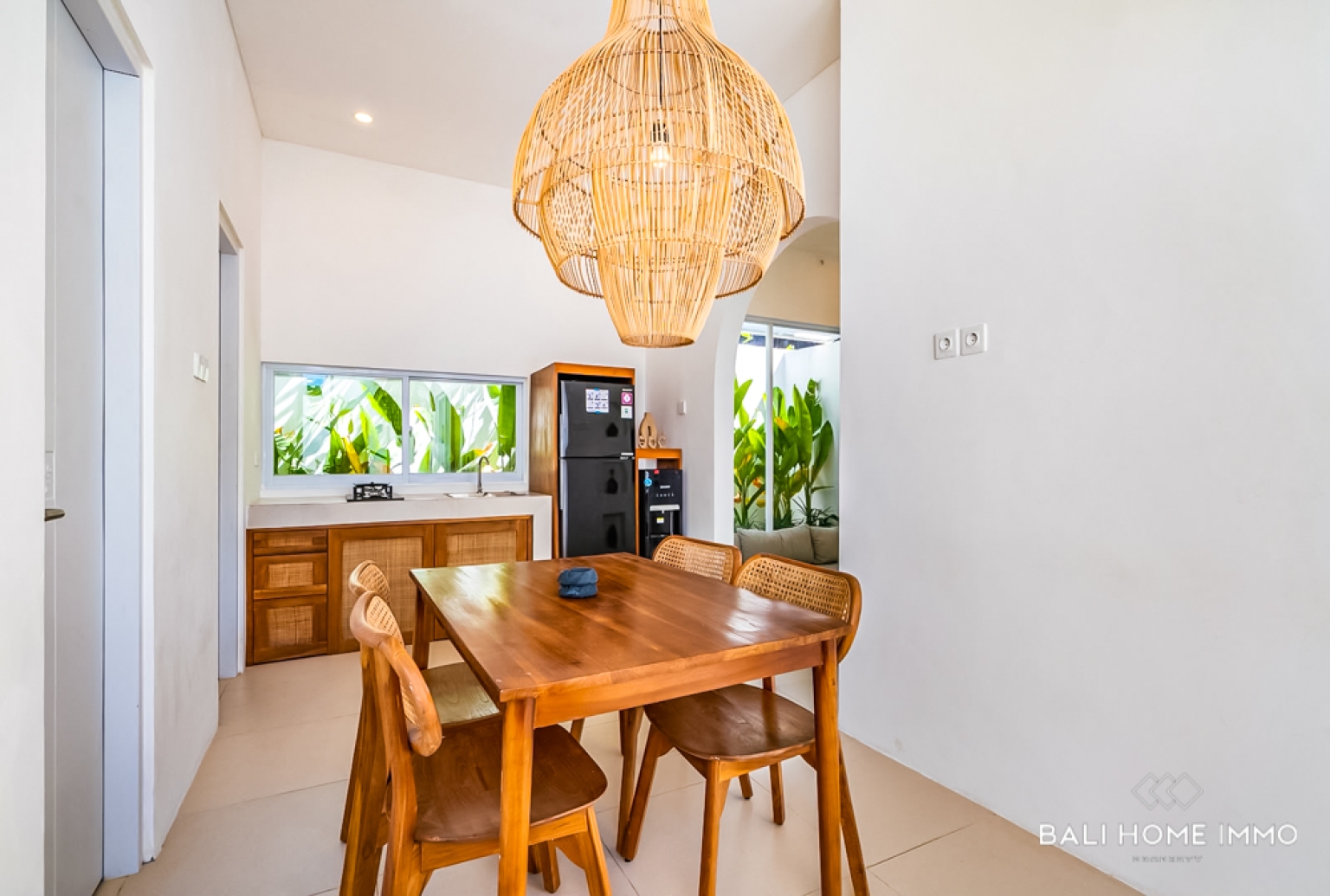 VILLA INDAH 2 KAMAR TIDUR DENGAN ATAP UNTUK DIJUAL DI MELASTI view 6