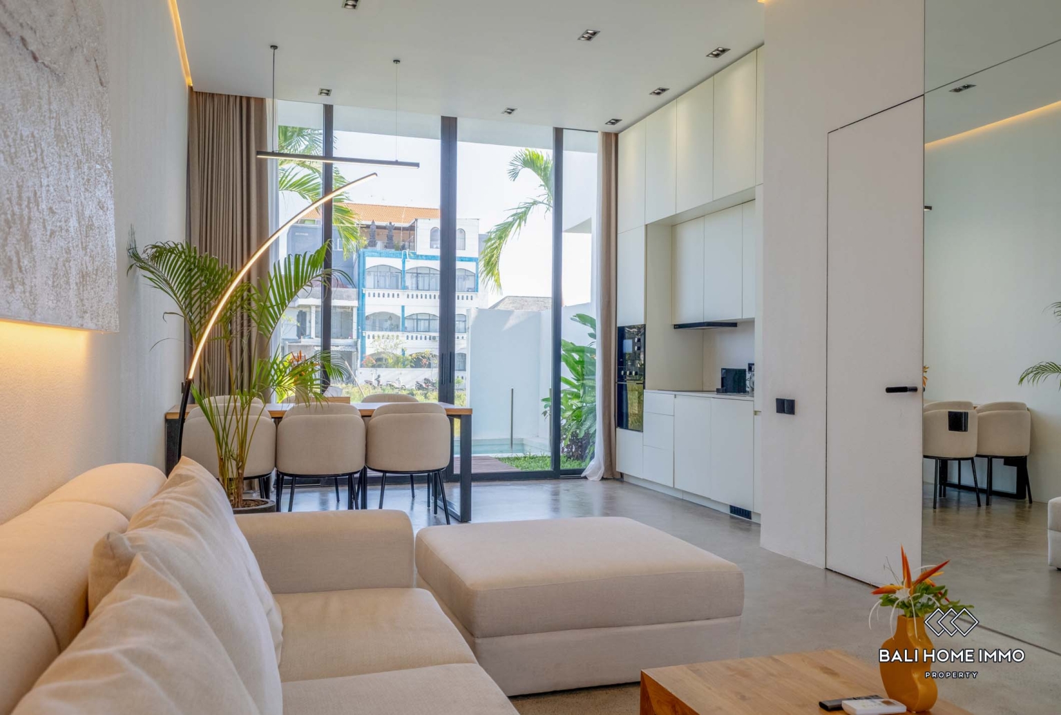 beautiful 2 Bedrooms private villa inside a villa complex for monthly rental in Canggu Berawa view 13