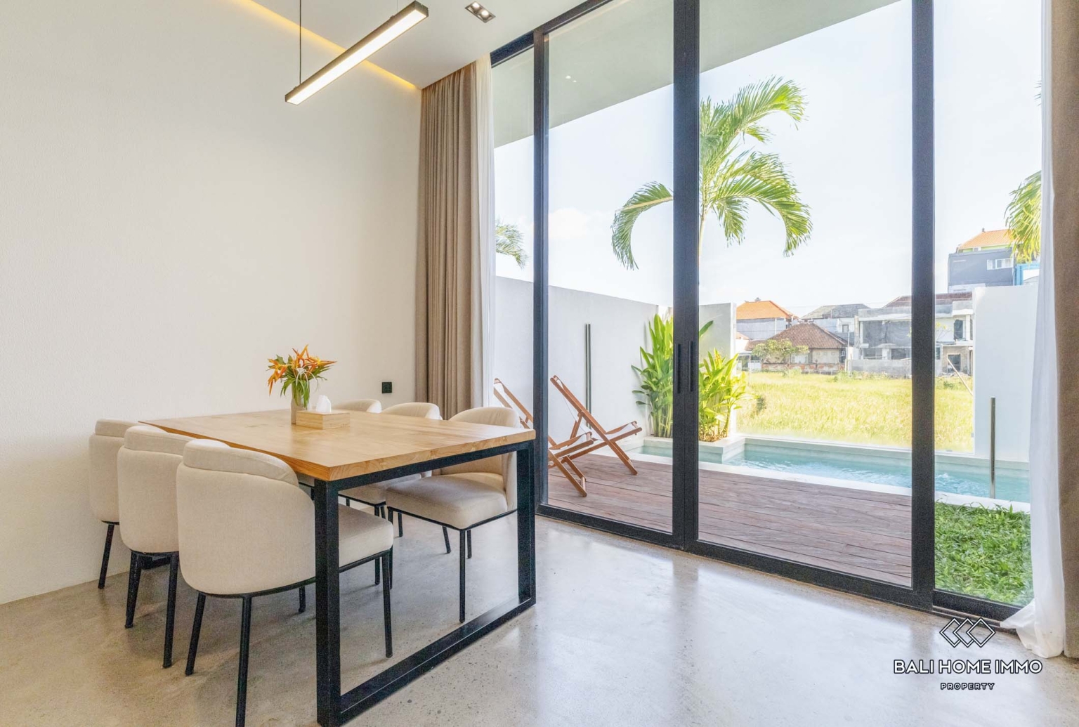 beautiful 2 Bedrooms private villa inside a villa complex for monthly rental in Canggu Berawa view 7