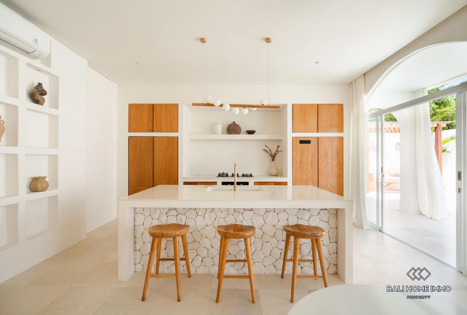 BEAUTIFUL 2 BEDROOMS VILLA FOR MONTHLY RENTAL IN ULUWATU - BINGIN view 10
