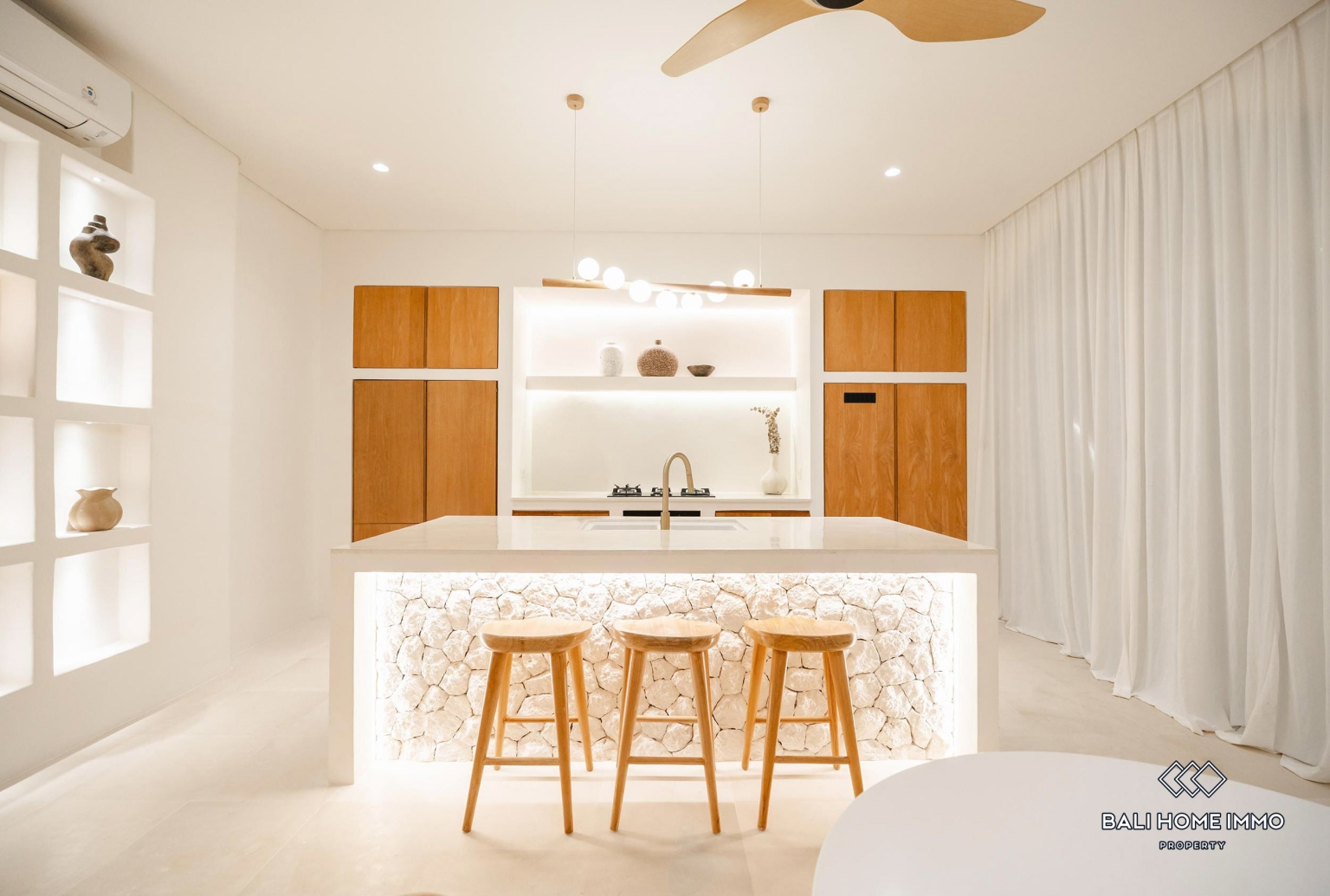 BEAUTIFUL 2 BEDROOMS VILLA FOR MONTHLY RENTAL IN ULUWATU - BINGIN view 11
