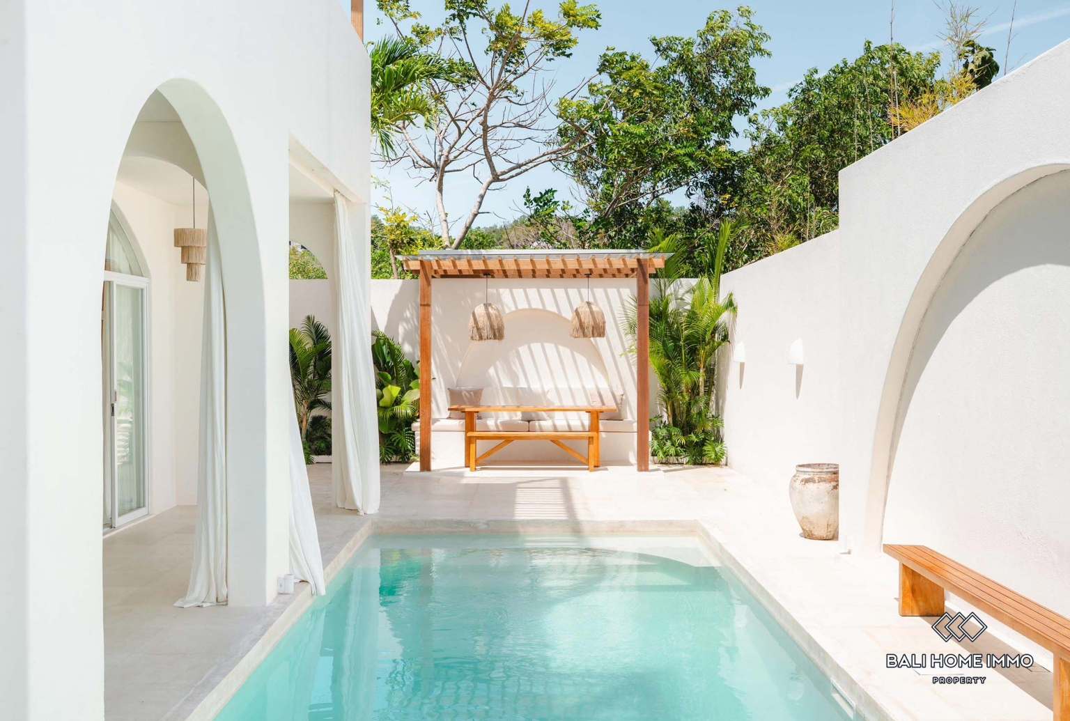 BEAUTIFUL 2 BEDROOMS VILLA FOR MONTHLY RENTAL IN ULUWATU - BINGIN view 2