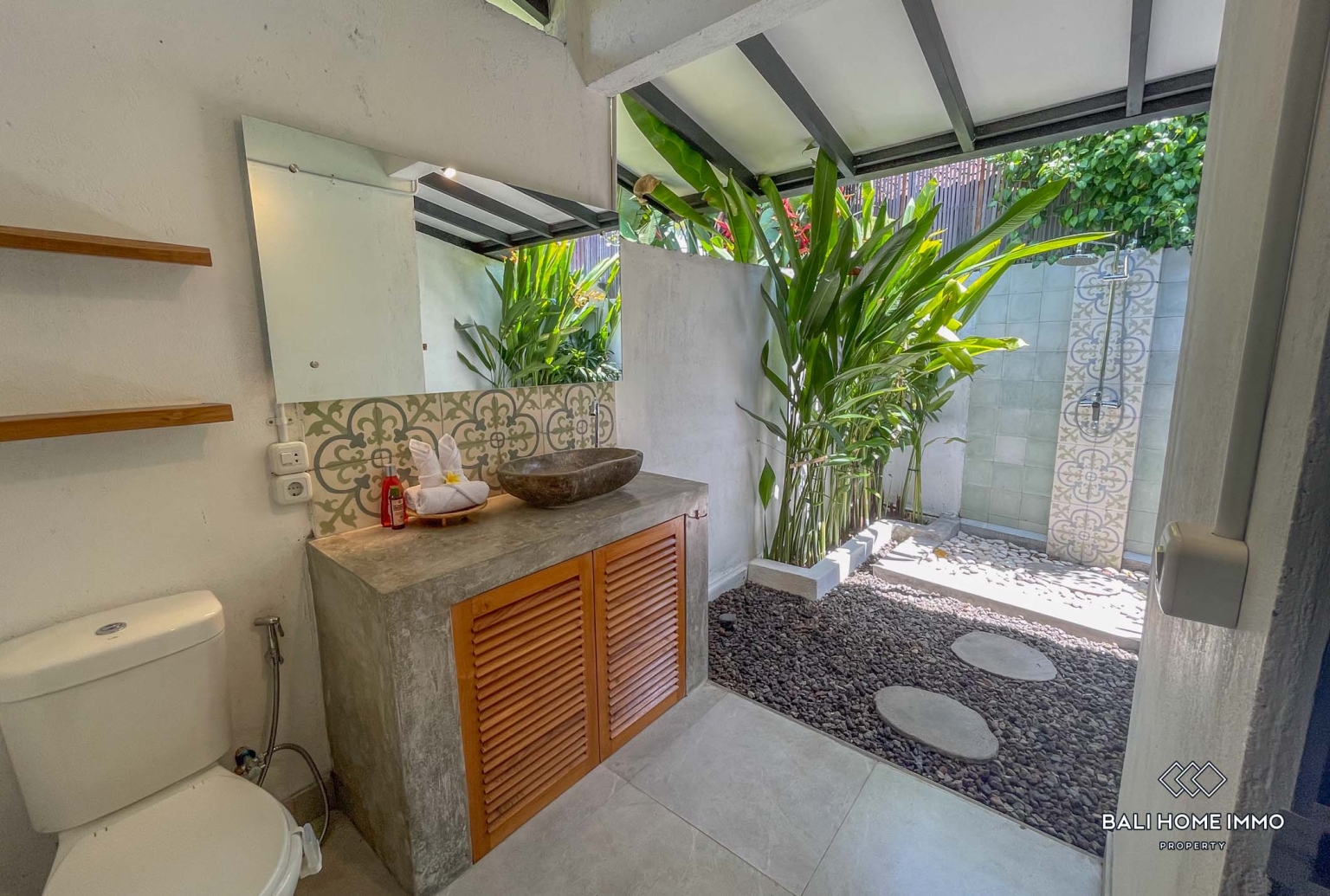 Belle villa de 2 chambres à louer à Bali Canggu côté résidentiel Buduk view 10