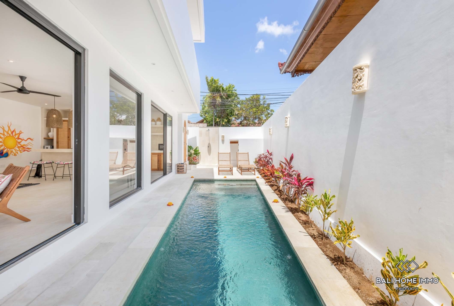Villa 2 Kamar yang Indah Dijual di Kawasan Perumahan Kerobokan Bali view 26