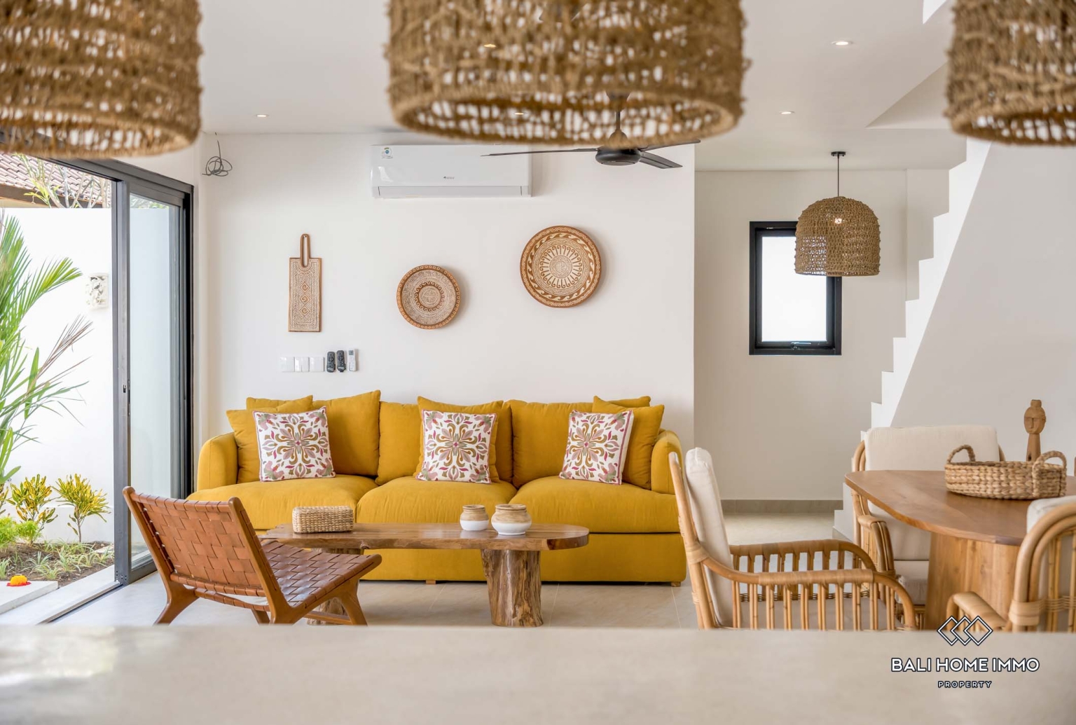 Villa 2 Kamar yang Indah Dijual di Kawasan Perumahan Kerobokan Bali view 4