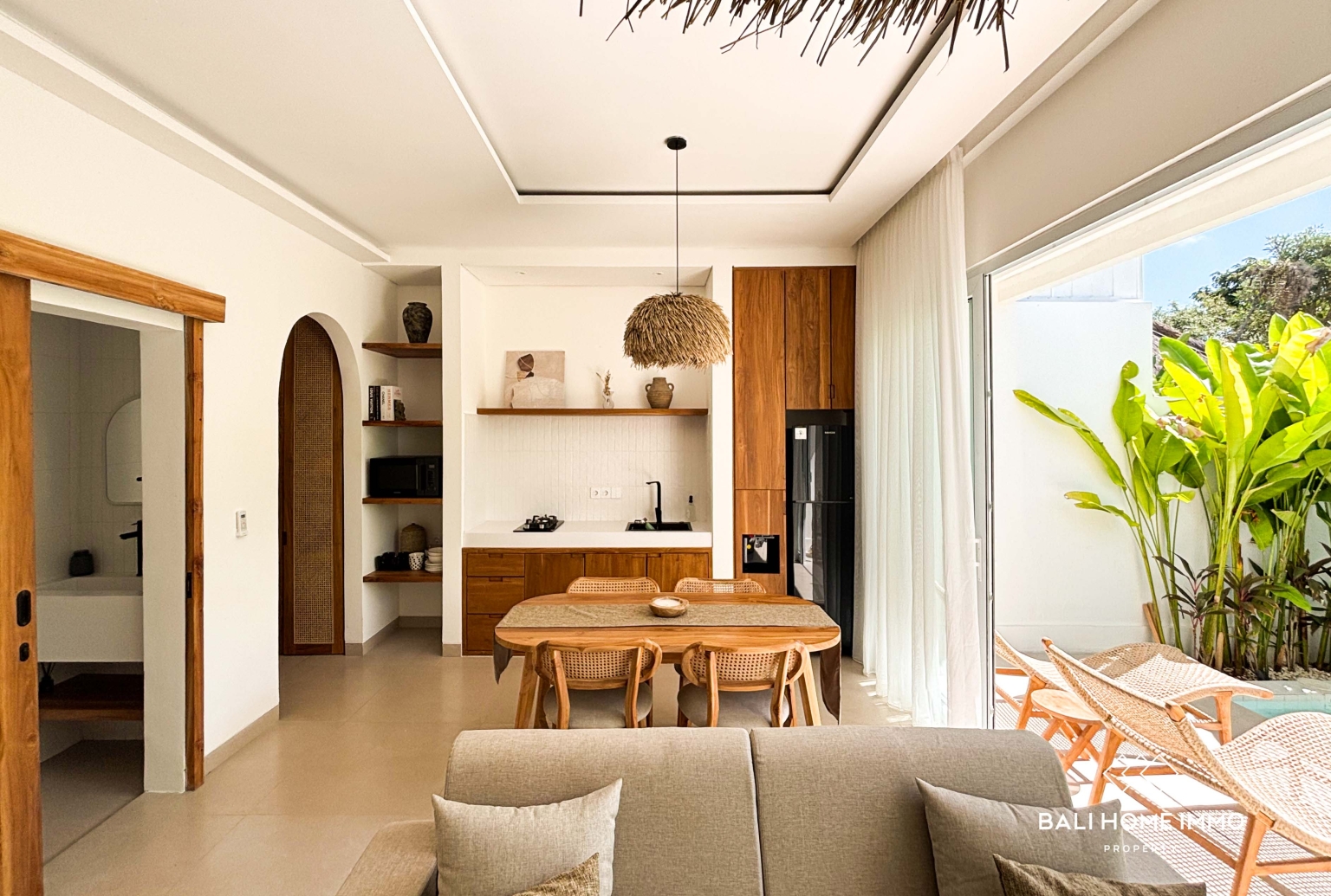 VILLA INDAH 2 KAMAR UNTUK DIJUAL DENGAN STATUS LEASEHOLD DI ULUWATU DEKAT PANTAI BALANGAN view 6