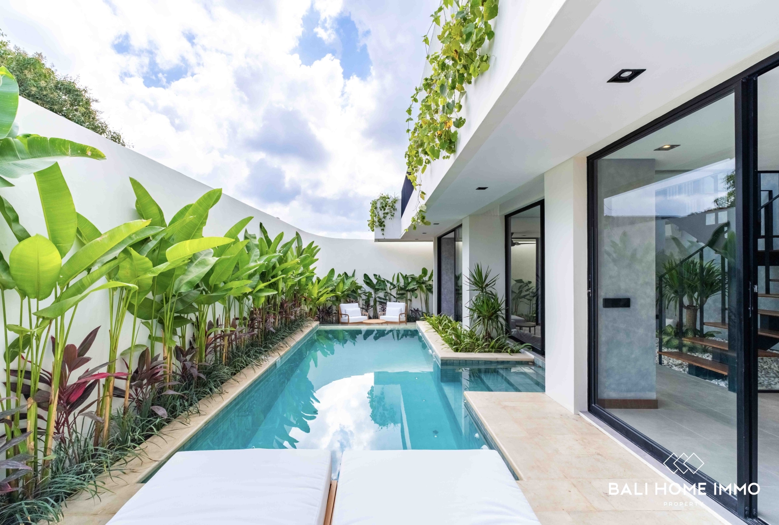 Magnifique villa de 2 chambres à vendre en bail à Uluwatu, près de la plage de Balangan. view 2