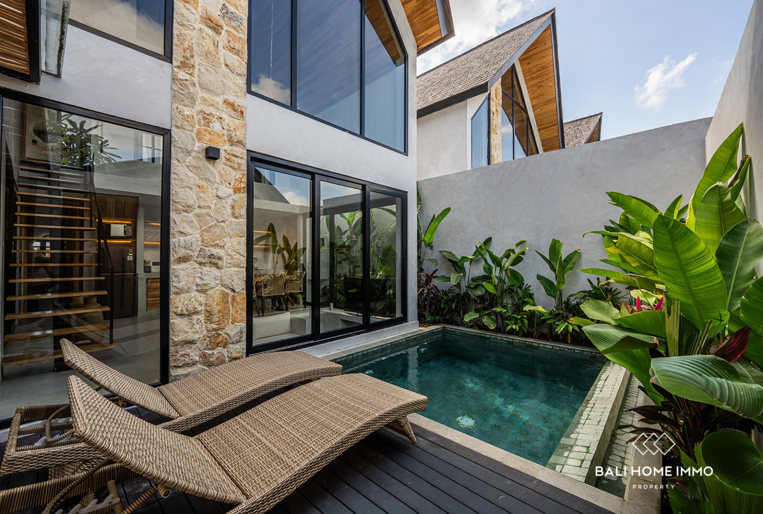 BEAUTIFUL 2 BEDROOMS VILLA FOR SALE LEASEHOLD IN ULUWATU UNGASAN view 2
