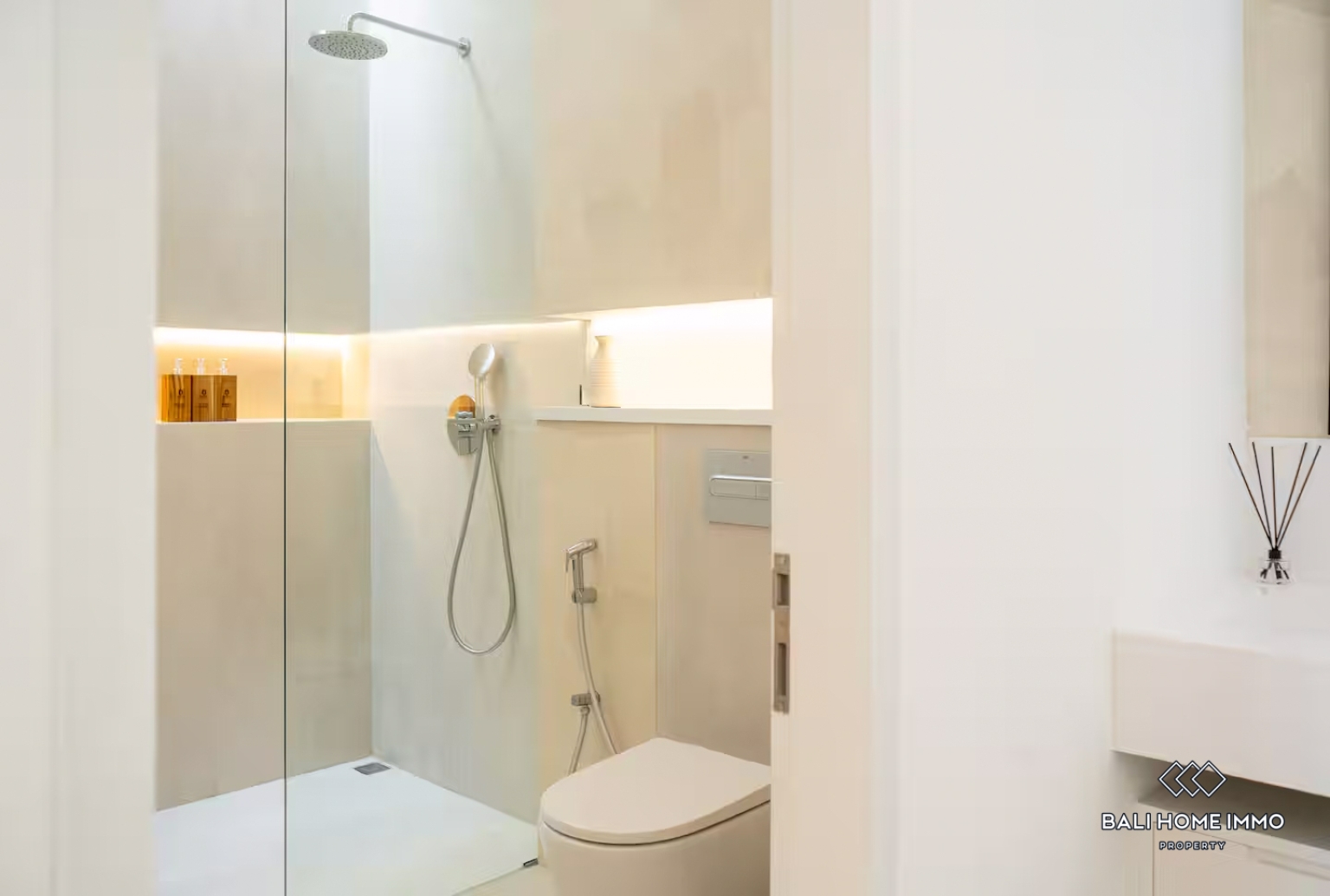 BEAUTIFUL 2 BEDROOMS VILLA FOR YEARLY RENTAL IN ULUWATU - BINGIN view 20