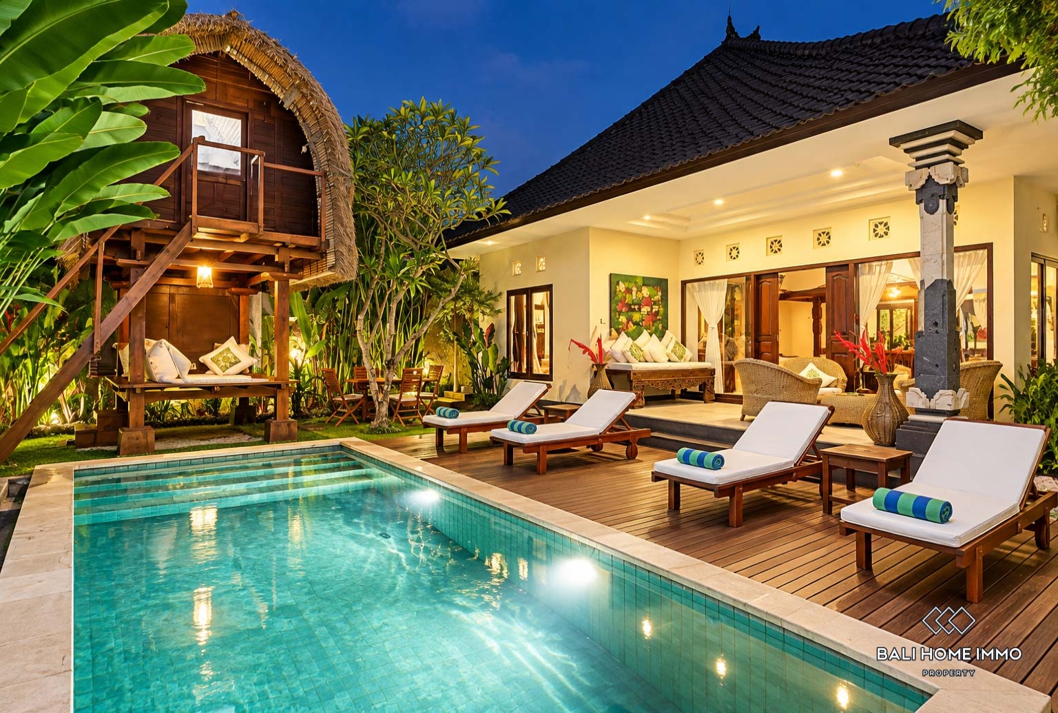 Beautiful 2 Bedrooms villa with Joglo for sale Freehold in Bali, Canggu berawa view 15