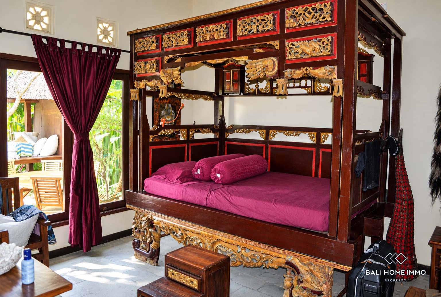 Beautiful 2 Bedrooms villa with Joglo for sale Freehold in Bali, Canggu berawa view 7