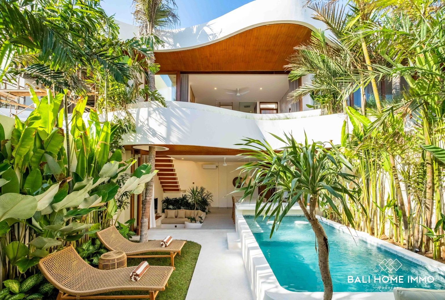 BEAUTIFUL 2 BEDROOMS WITH OCEAN VIEW VILLA FOR SALE IN ULUWATU NEAR ALILA BEACH view 2