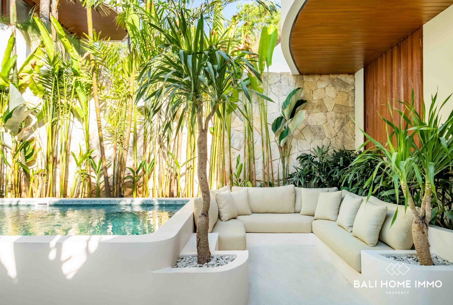 BEAUTIFUL 2 BEDROOMS WITH OCEAN VIEW VILLA FOR SALE IN ULUWATU NEAR ALILA BEACH view 4