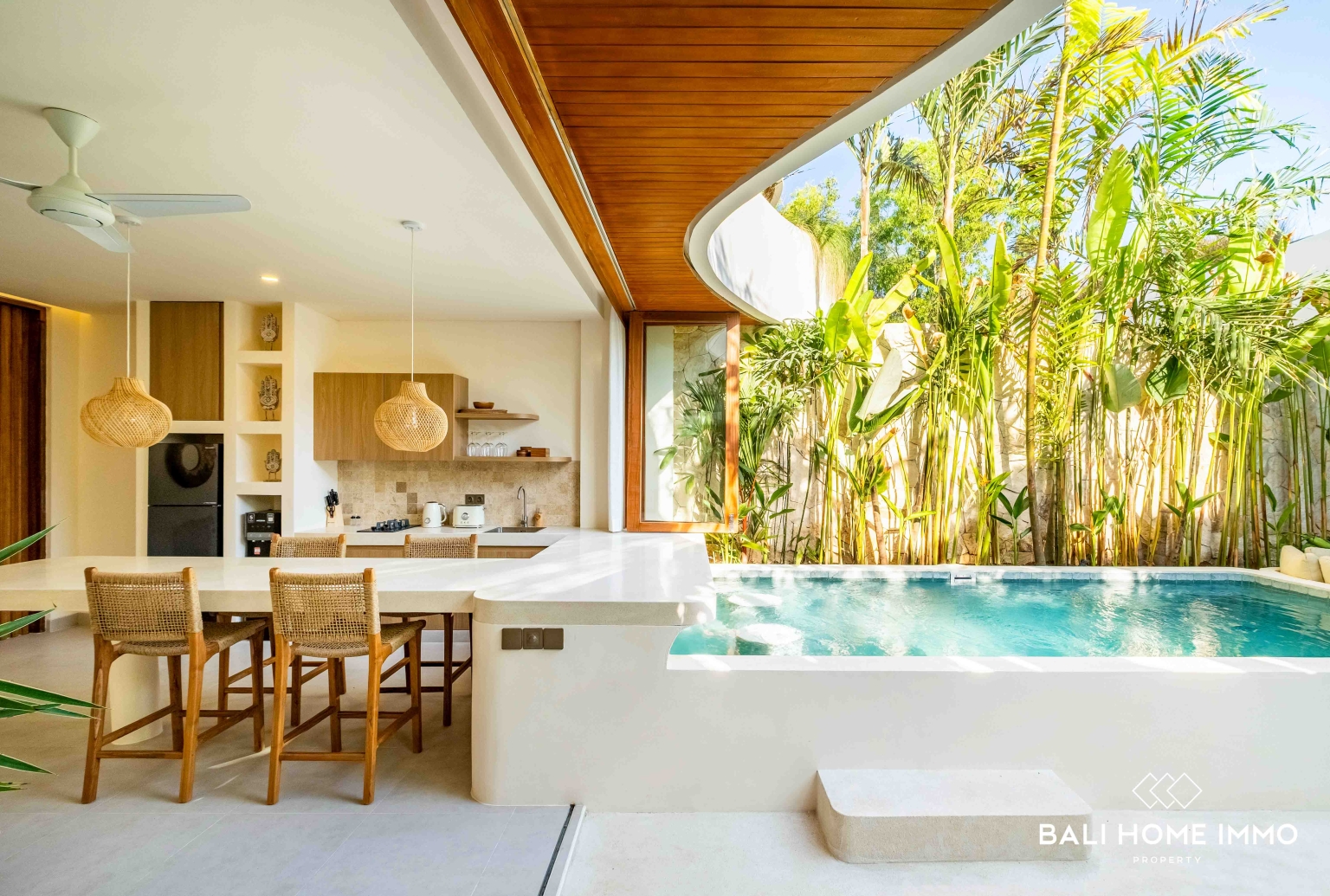 BEAUTIFUL 2 BEDROOMS WITH OCEAN VIEW VILLA FOR SALE IN ULUWATU NEAR ALILA BEACH view 5