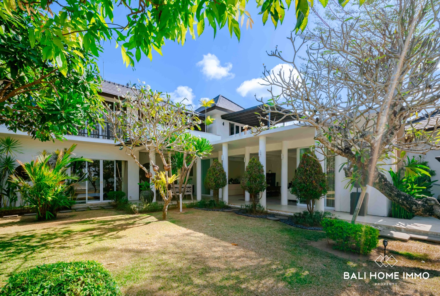 Villa 4 Kamar yang Indah Dijual dengan Status Hak Milik di Jimbaran view 27