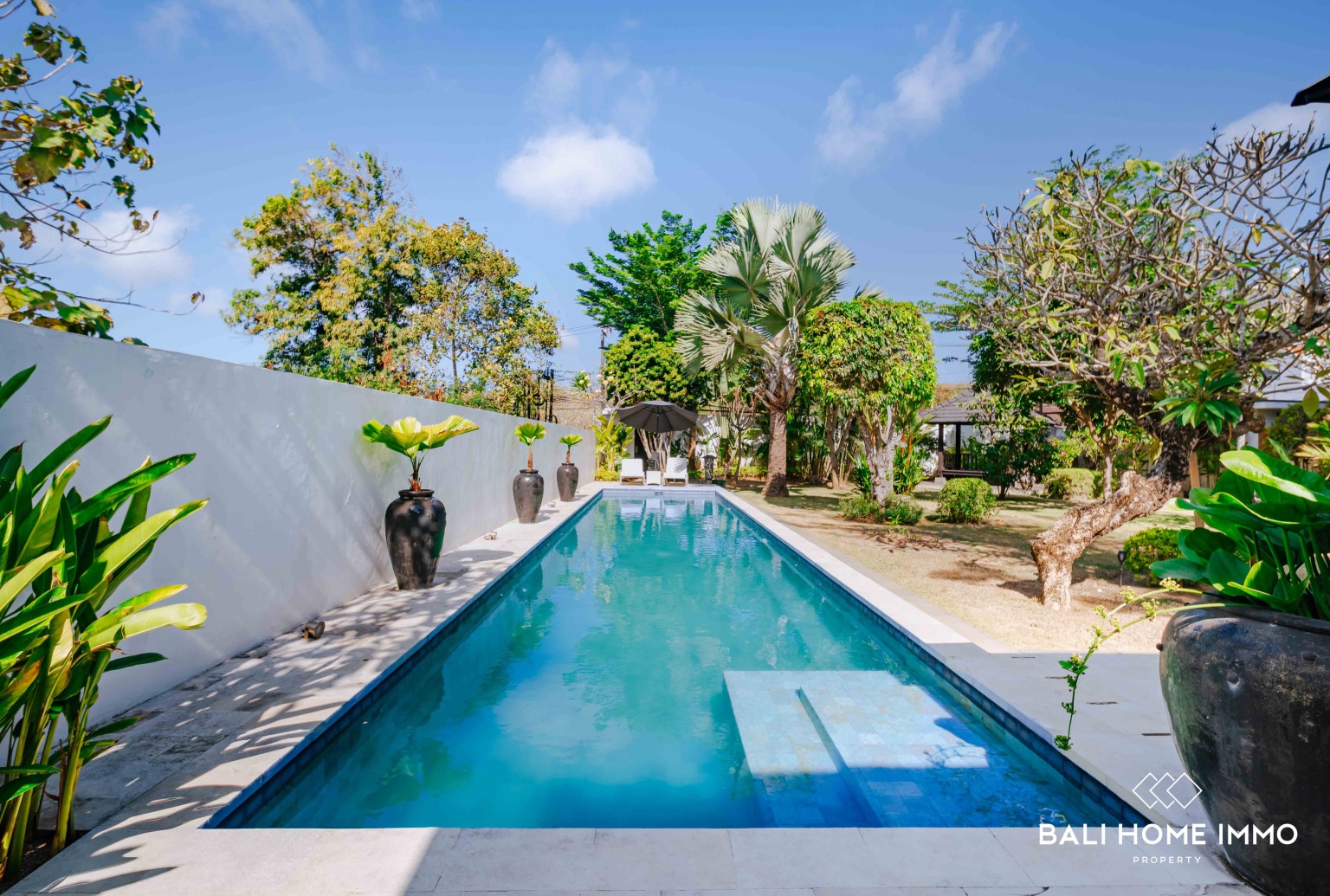 Villa 4 Kamar yang Indah Dijual dengan Status Hak Milik di Jimbaran view 3