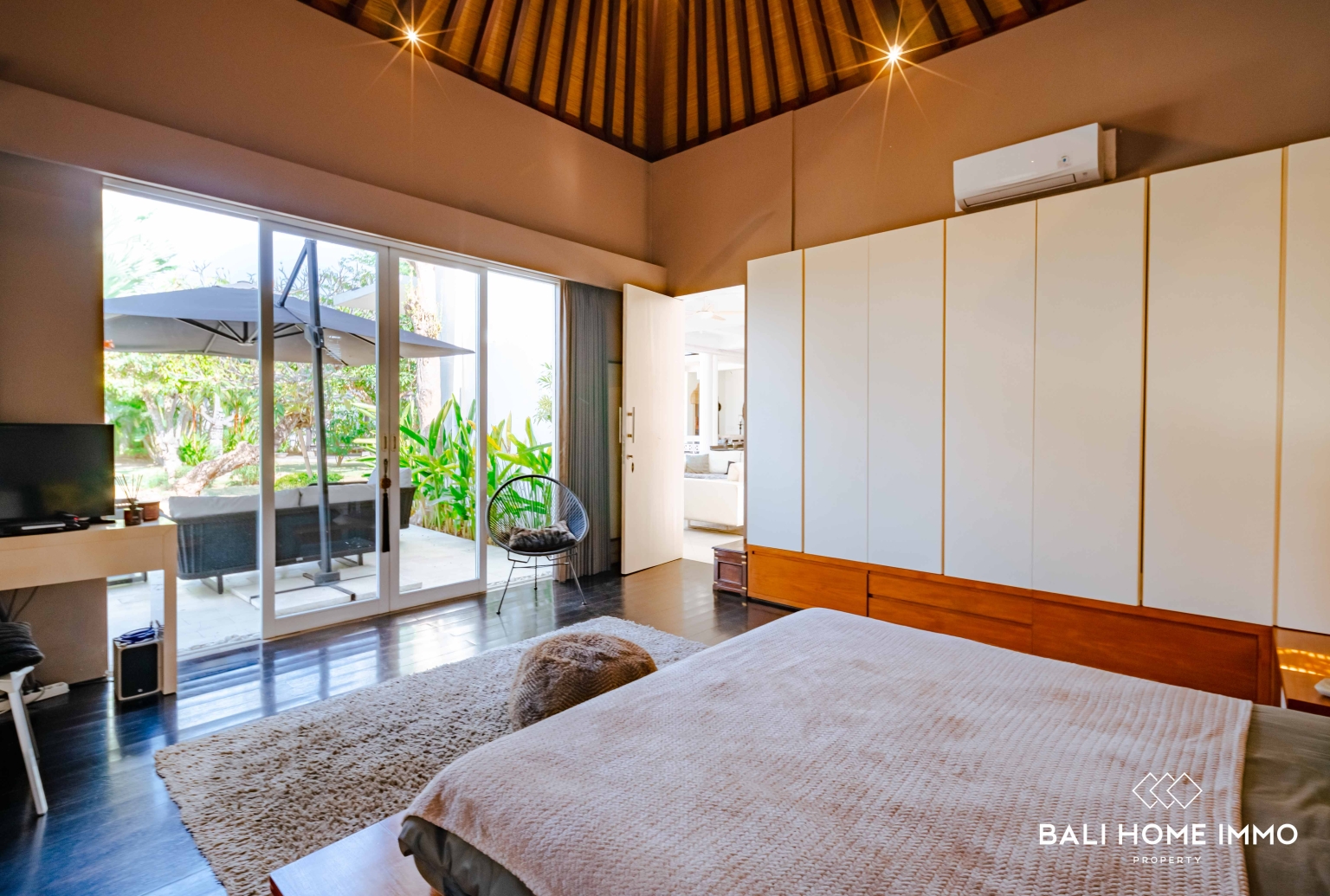 Villa 4 Kamar yang Indah Dijual dengan Status Hak Milik di Jimbaran view 17