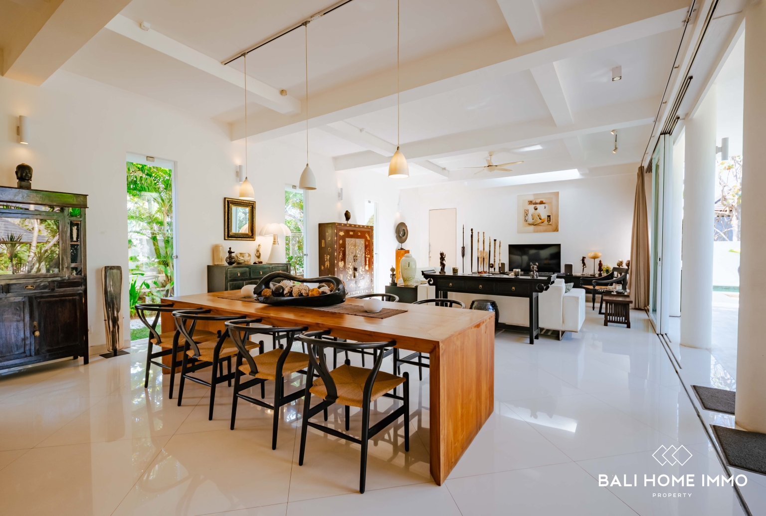 Villa 4 Kamar yang Indah Dijual dengan Status Hak Milik di Jimbaran view 11
